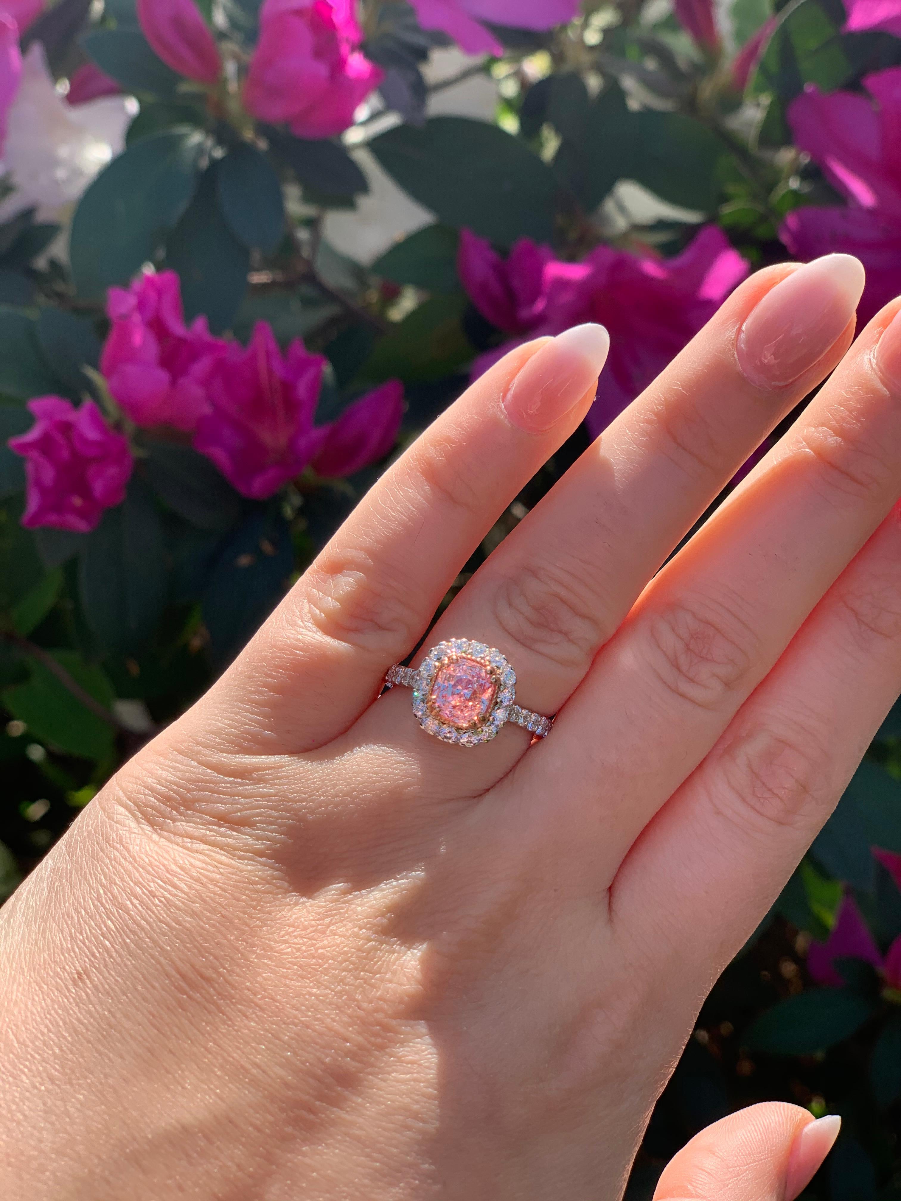 Nazarelle 14K White and Rose Gold Padparadscha Pink Sapphire and Diamond Ring In New Condition In Houston, TX