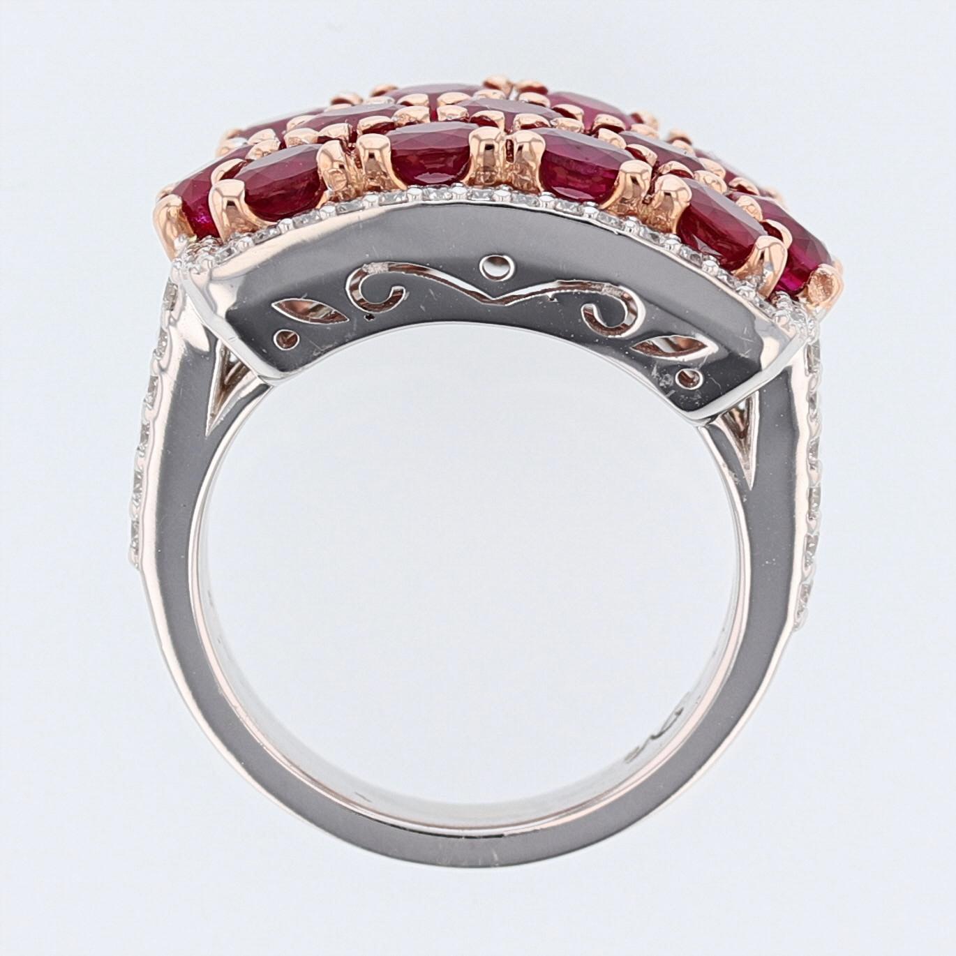 Anillo de rubíes y diamantes Nazarelle de oro blanco y rosa de 14 quilates Corte oval en venta