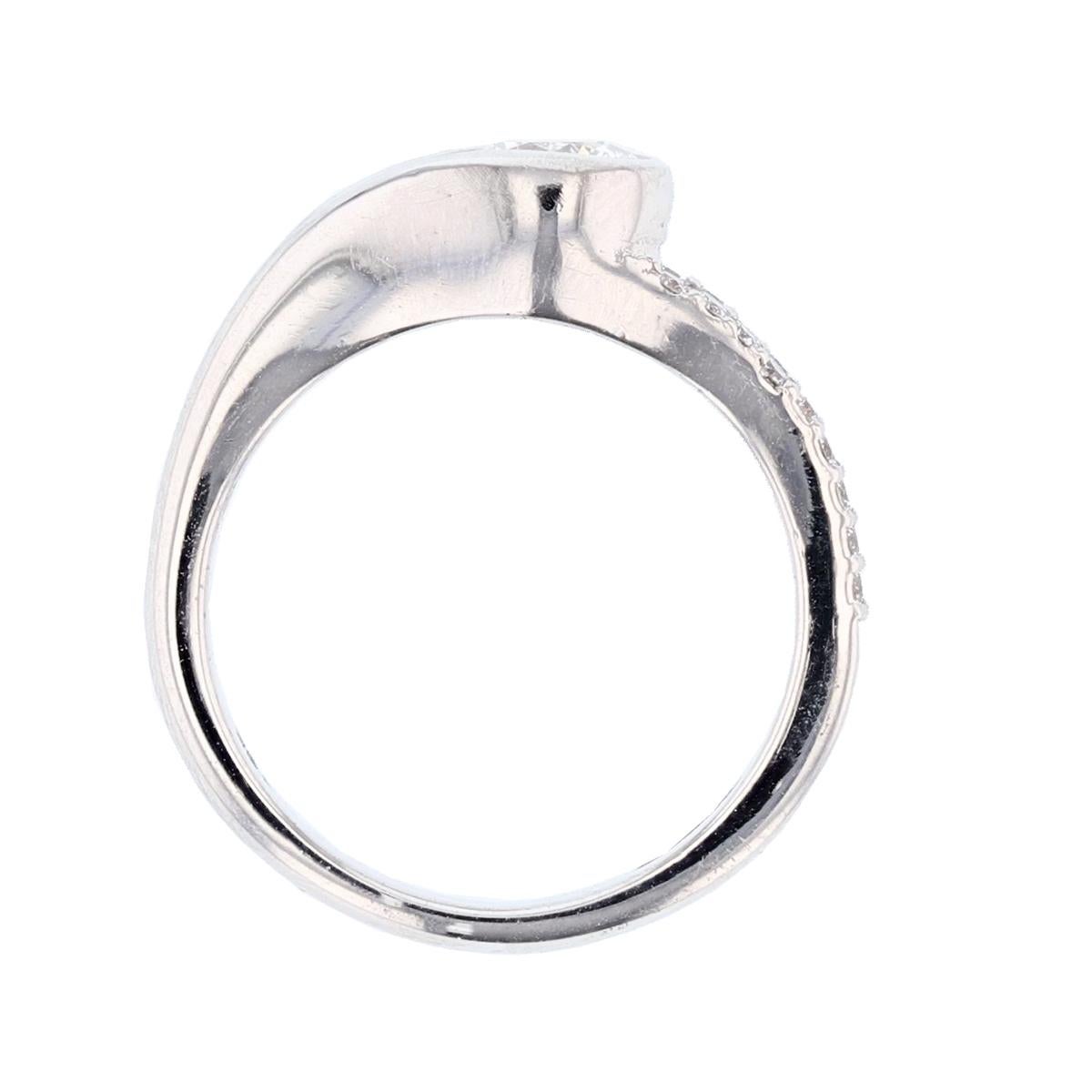 Round Cut Nazarelle 18 Karat White Gold Round Diamond Engagement Ring For Sale