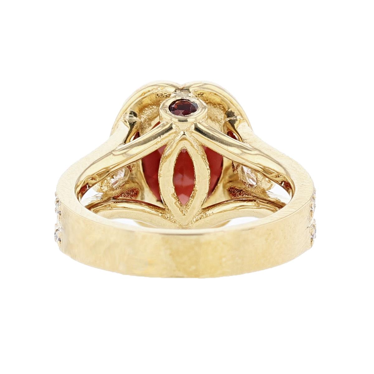 Nazarelle 18 Karat Yellow Gold 4.43 Carat Oval Garnet and Diamond Ring In New Condition For Sale In Houston, TX