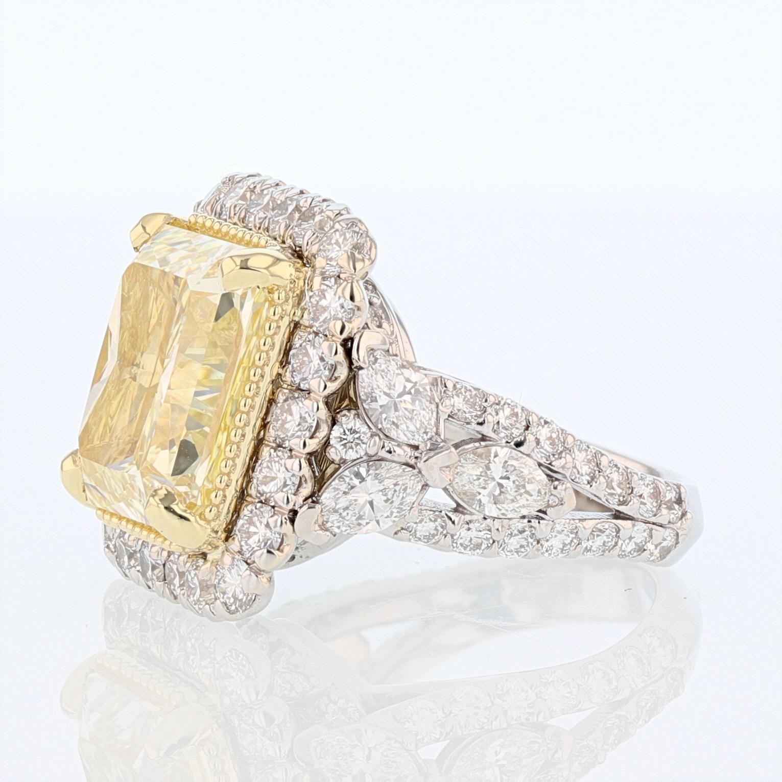 Contemporary Nazarelle 18K W/Y Gold GIA 10.42ct Fancy Light Yellow Radiant Cut Diamond Ring For Sale