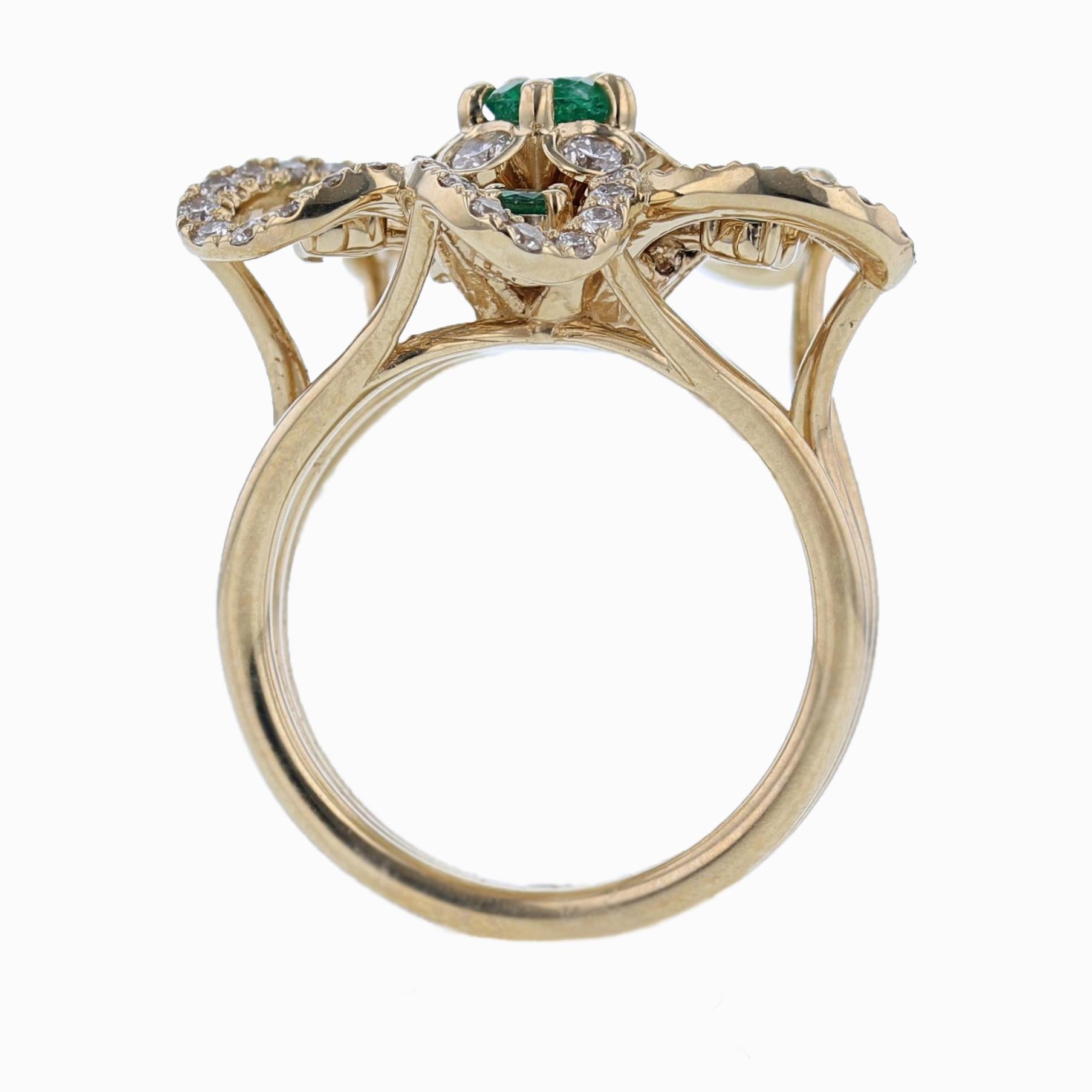 Contemporary Nazarelle 18 Karat Yellow Gold Emerald and Diamond Flower Ring For Sale