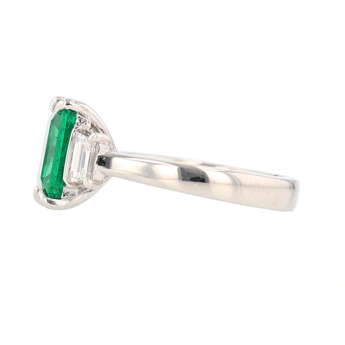 Nazarelle Platinum 3.10 Carat Colombian Emerald Cut Emerald Diamond Ring In New Condition In Houston, TX