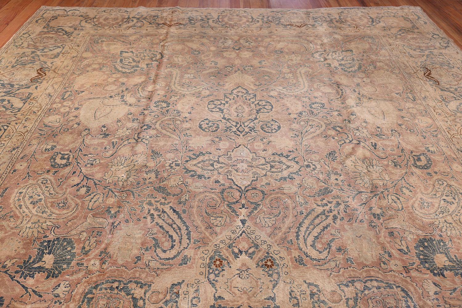 Antique Fine Persian Kerman Rug. Size: 10 ft x 19 ft (3.05 m x 5.79 m) For Sale 3
