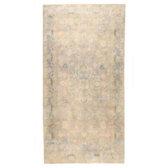 Antico tappeto persiano Kerman. Dimensioni: 10 ft x 19 ft (3,05 m x 5,79 m)