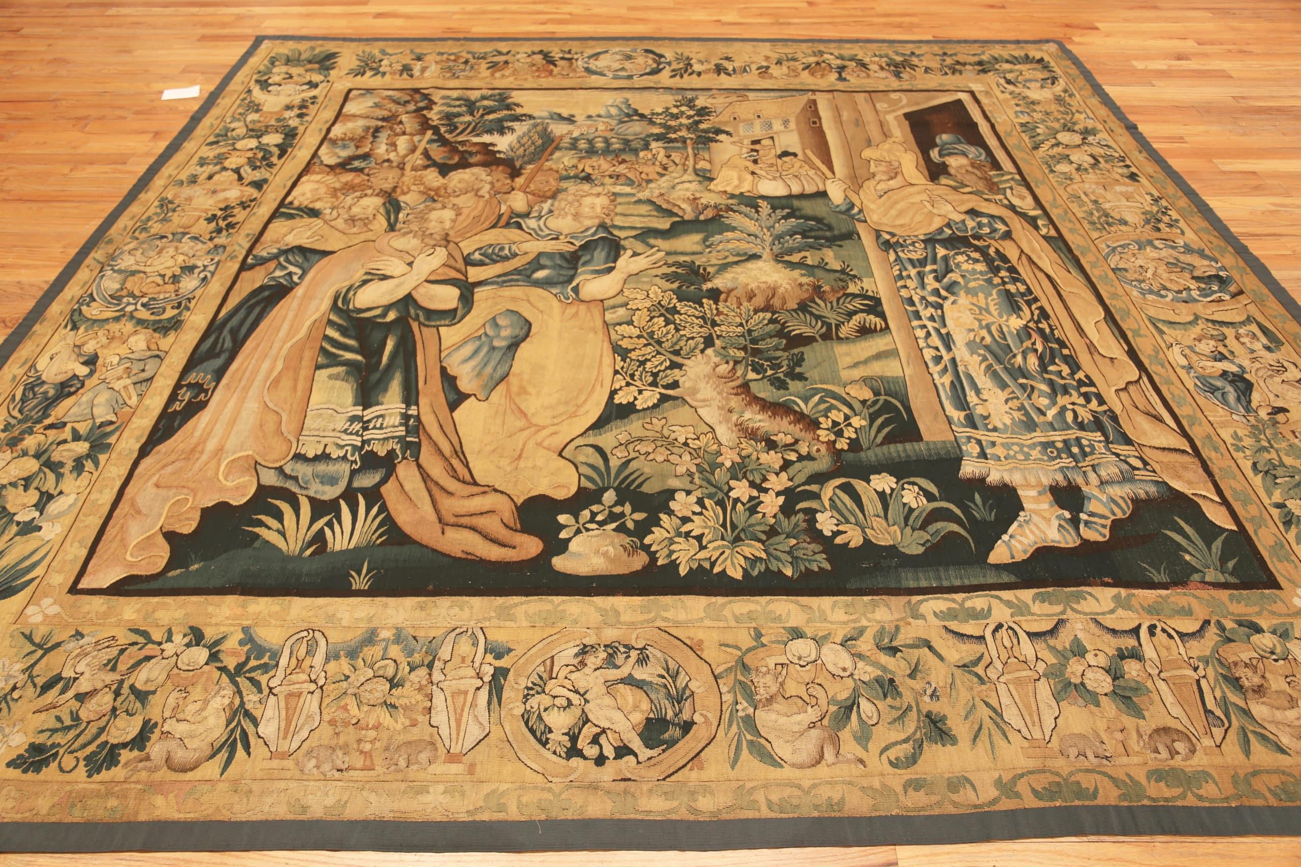 Tapisserie flamande ancienne du 16ème siècle. 10 ft 8 inx 11 ft 3in Bon état - En vente à New York, NY