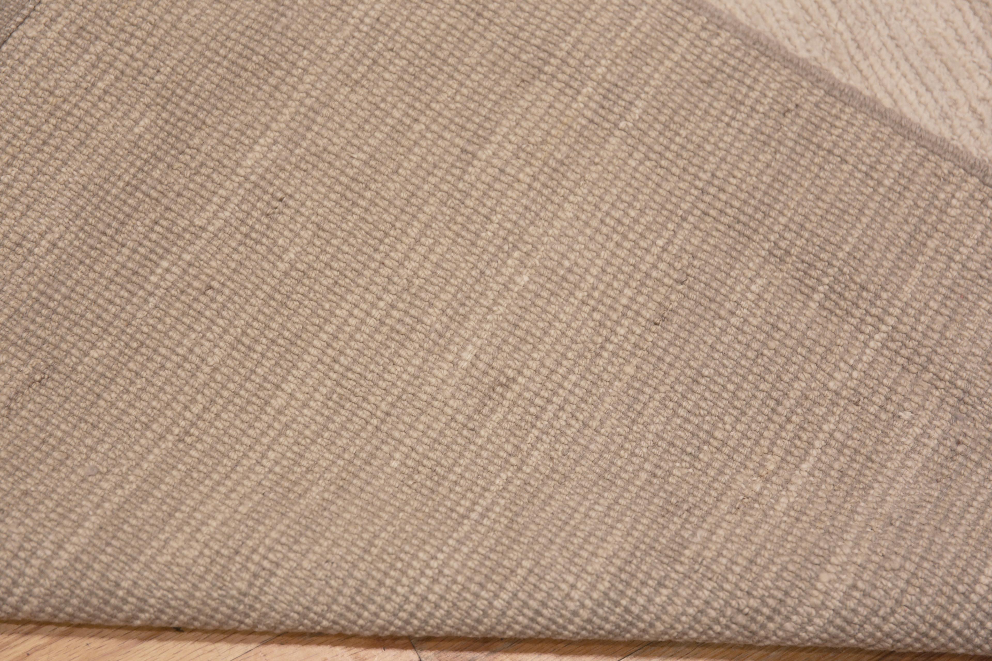 Nazmiyal Kollektion Abstrakter minimalistischer moderner Teppich in Zimmergröße 11' x 15' (21. Jahrhundert und zeitgenössisch) im Angebot