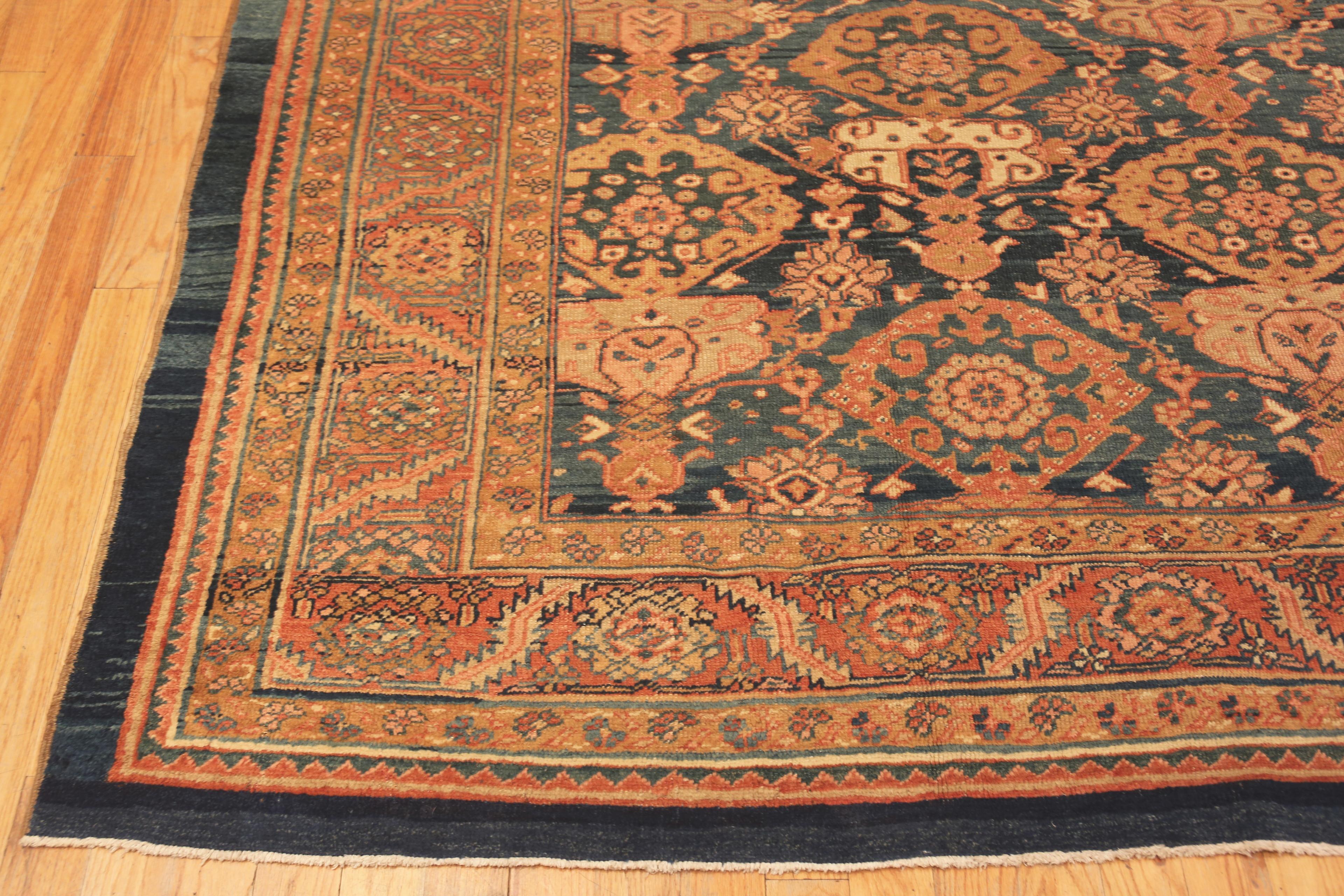 Hand-Knotted Antique Abrash Persian Bakshaish Rug. 9 ft 10 in x 14 ft 10  For Sale