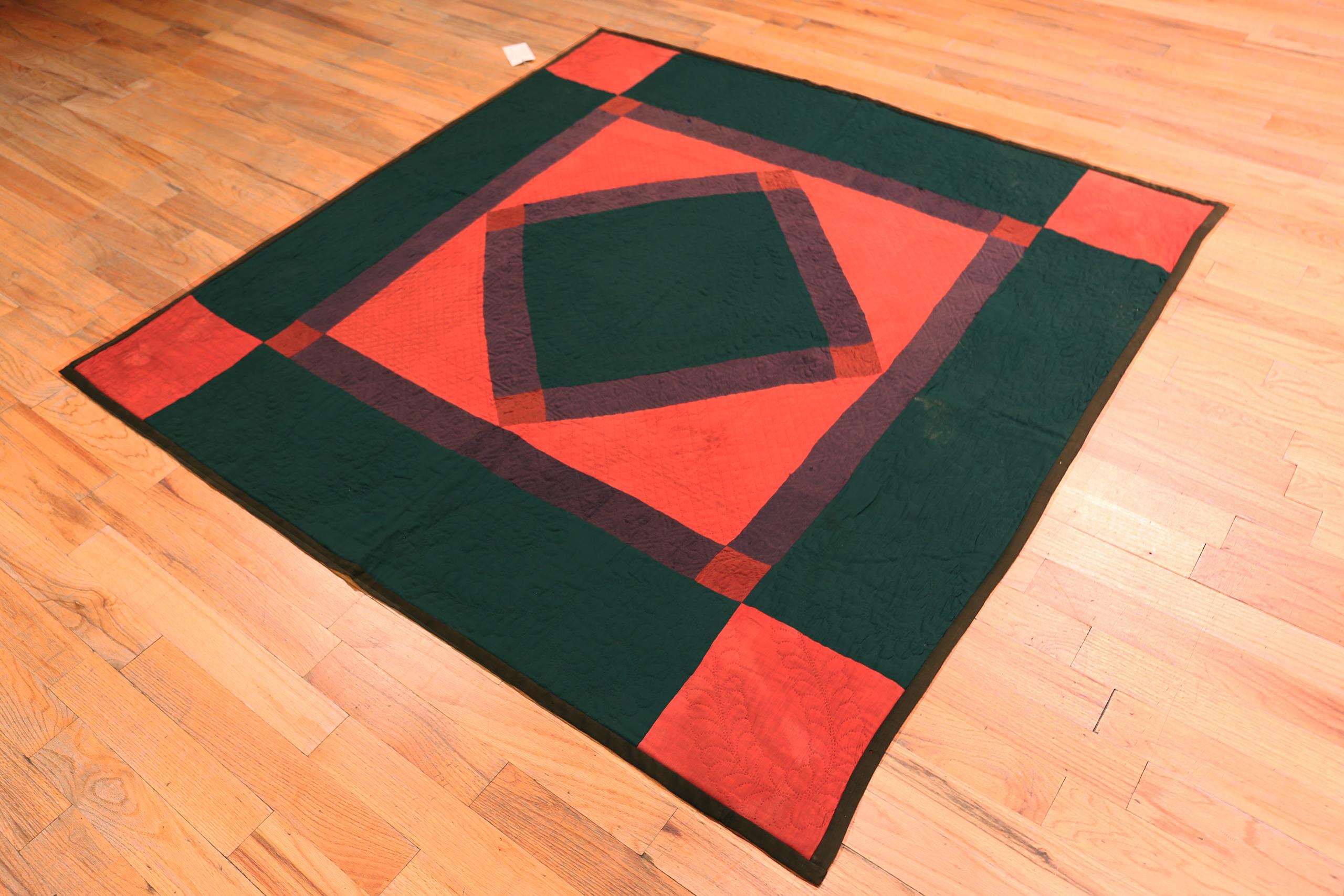 Nazmiyal Collection Antike amerikanische Amish Textil 5 ft 10 in x 6 ft (Amerikanische Klassik) im Angebot