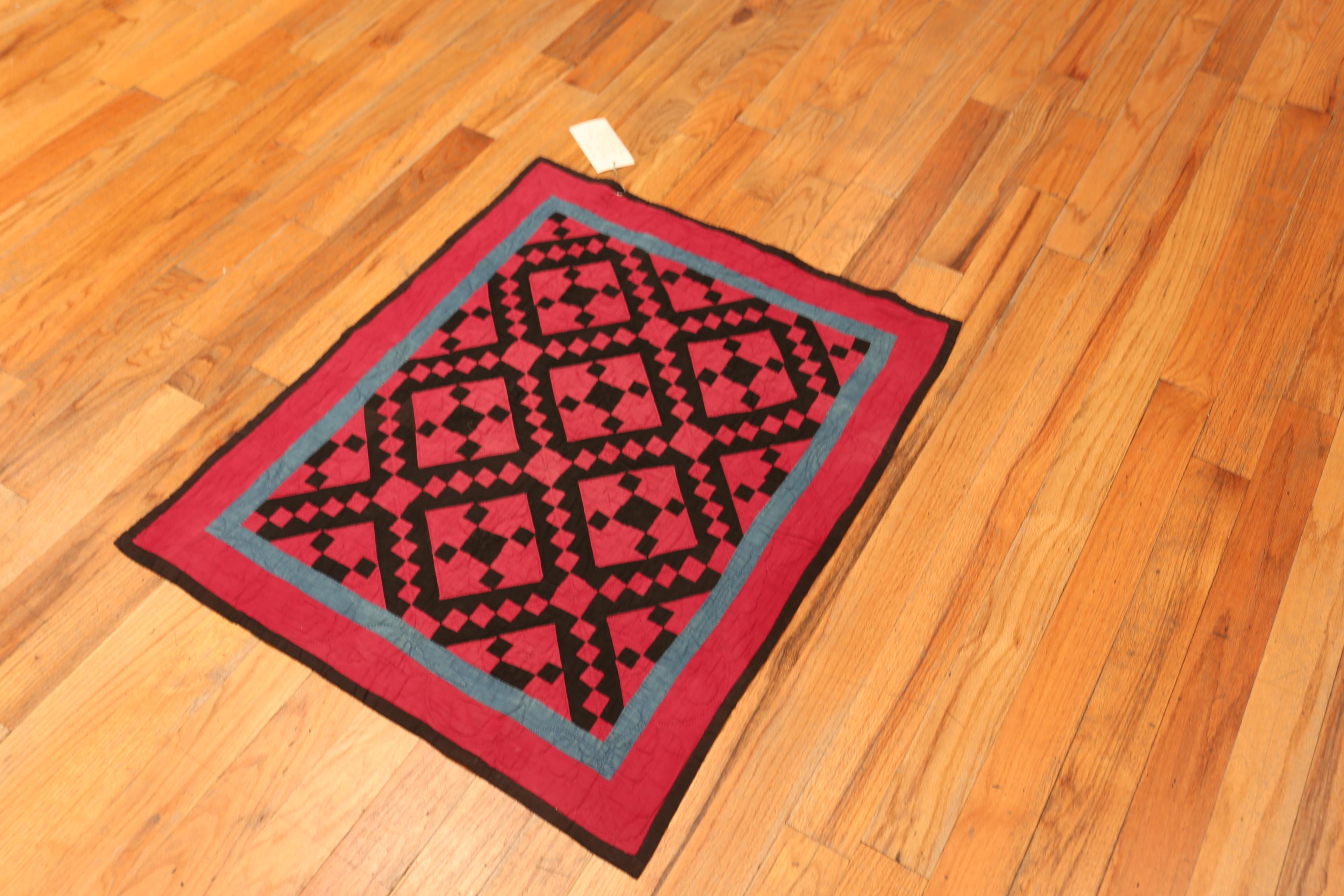 Classico americano Nazmiyal Collection Antique American California Quilt 2 ft 7 in x 3 ft 1 in in vendita