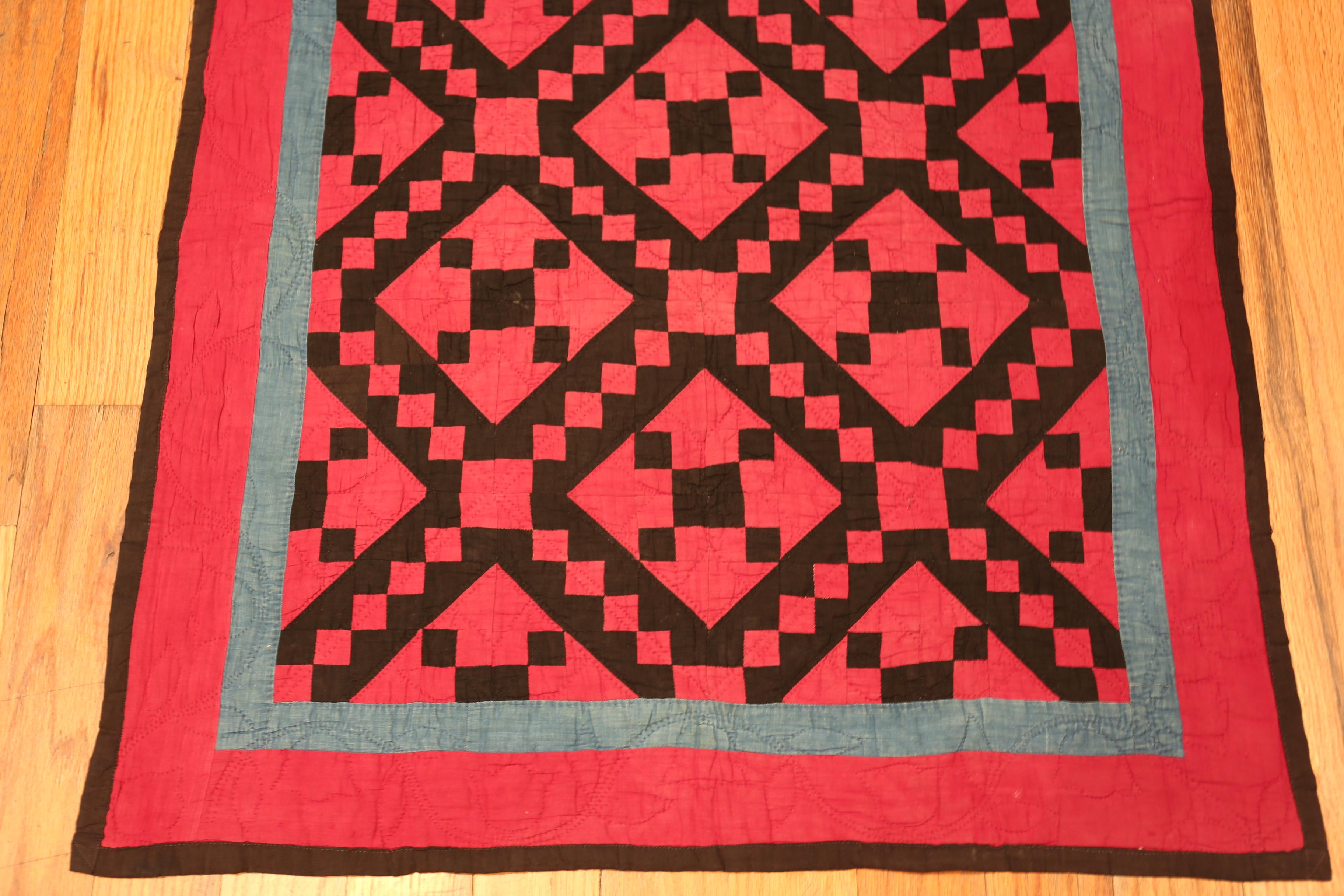 Annodato a mano Nazmiyal Collection Antique American California Quilt 2 ft 7 in x 3 ft 1 in in vendita