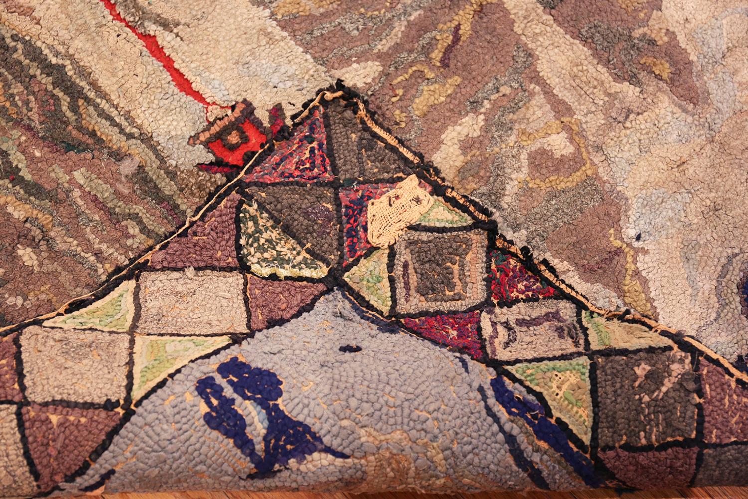 Nazmiyal Collection Tappeto antico americano con ganci 5 ft 10 in x 7 ft in vendita 3