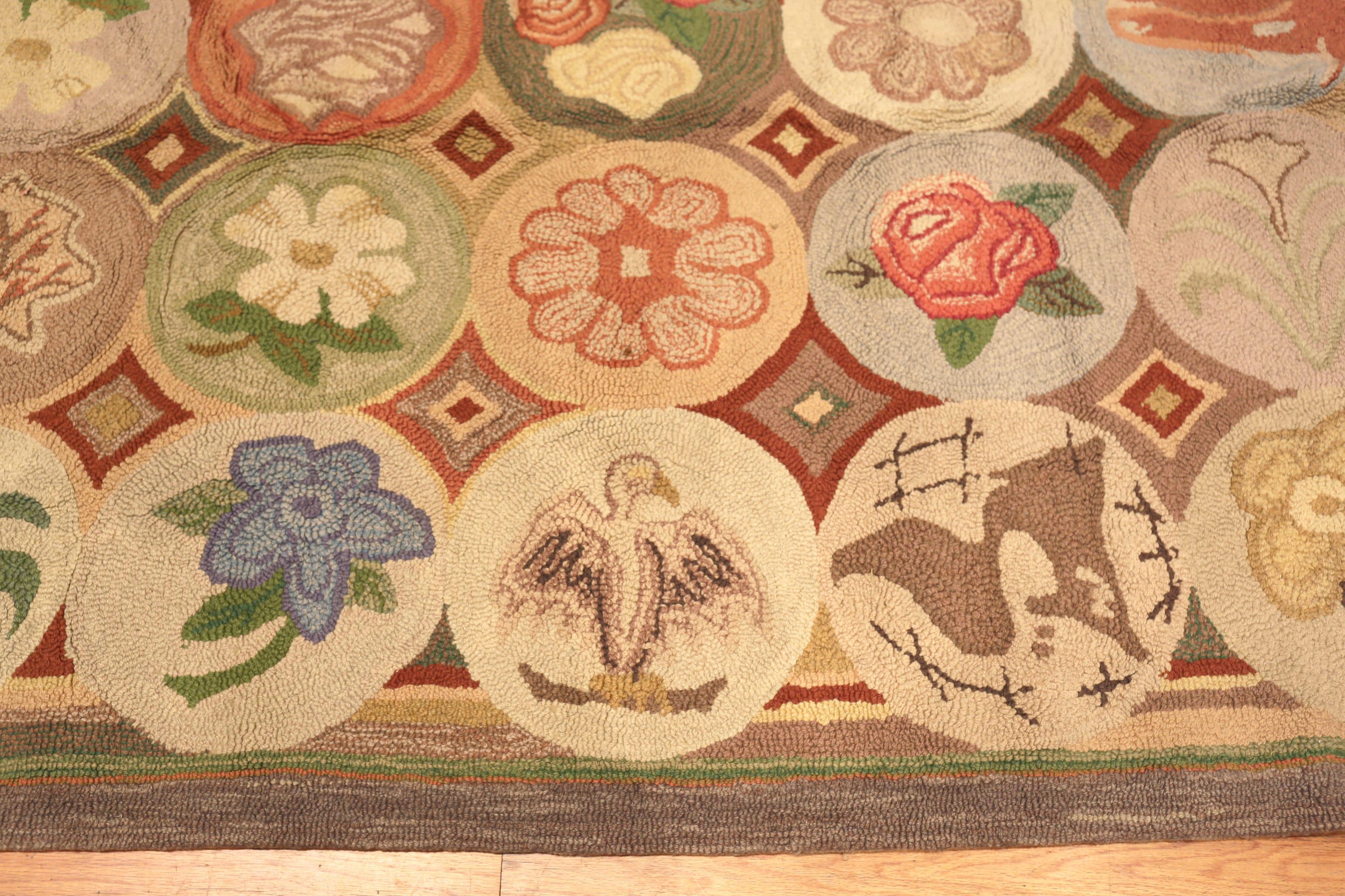 XX secolo Tappeto con ganci americani antichi Nazmiyal Collection 5 ft 5 in x 10 ft 7 in in vendita