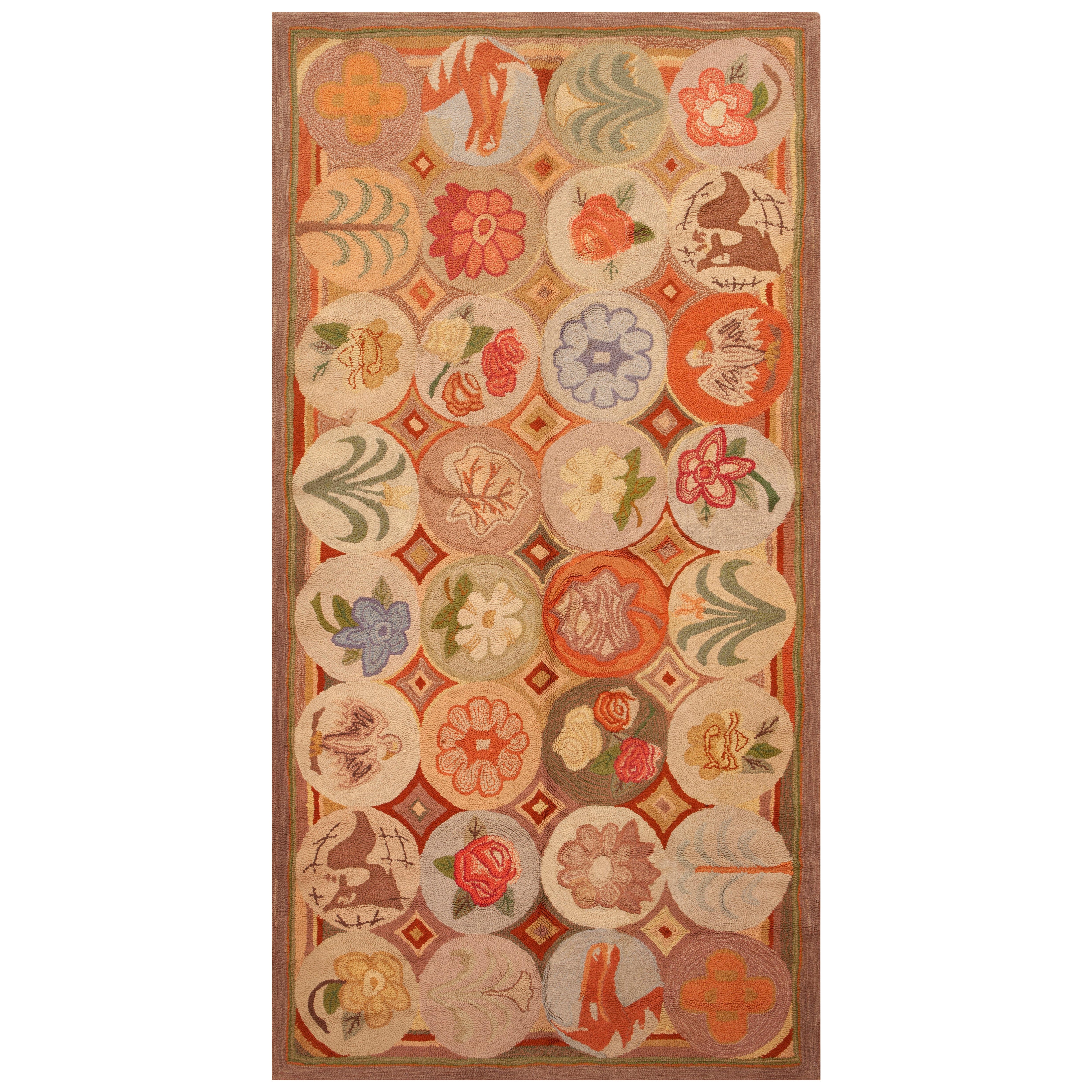 Tappeto con ganci americani antichi Nazmiyal Collection 5 ft 5 in x 10 ft 7 in in vendita