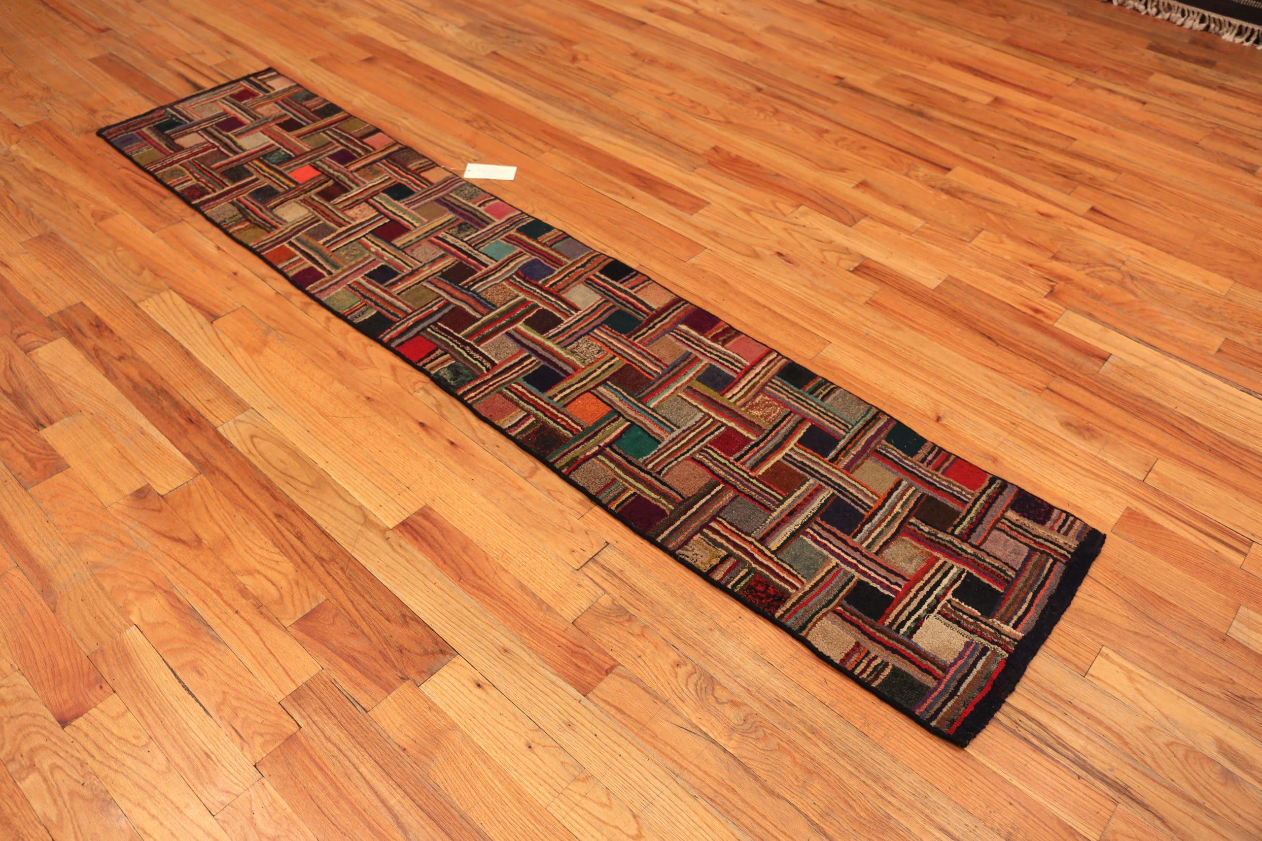 Tapis de course géométrique américain crocheté, Pays d'origine : Amérique, Circa Date : 1920