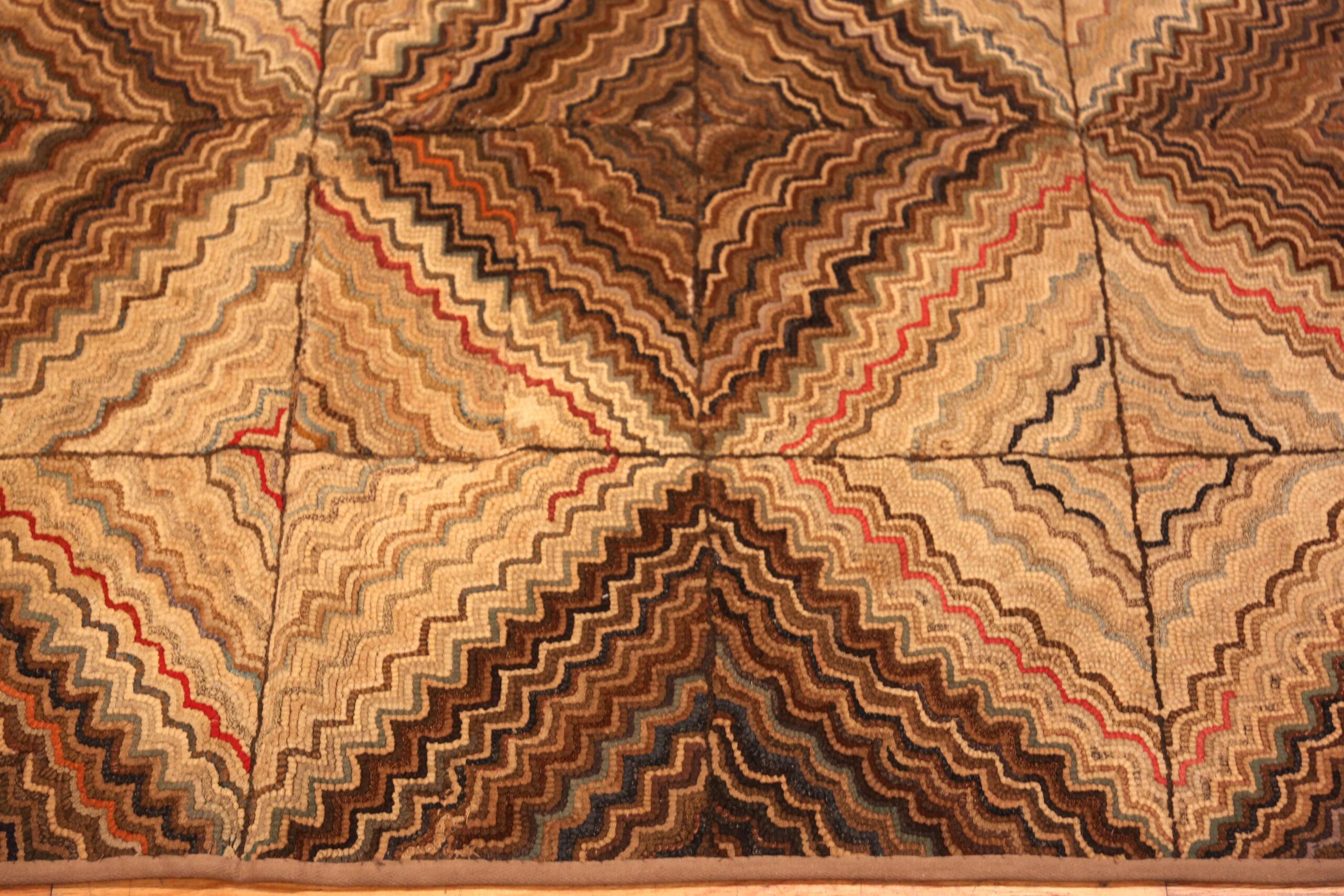 Lana Tappeto Runner con ganci americani antichi di Nazmiyal Collection 3 ft 5 in x 10 ft 6 in in vendita