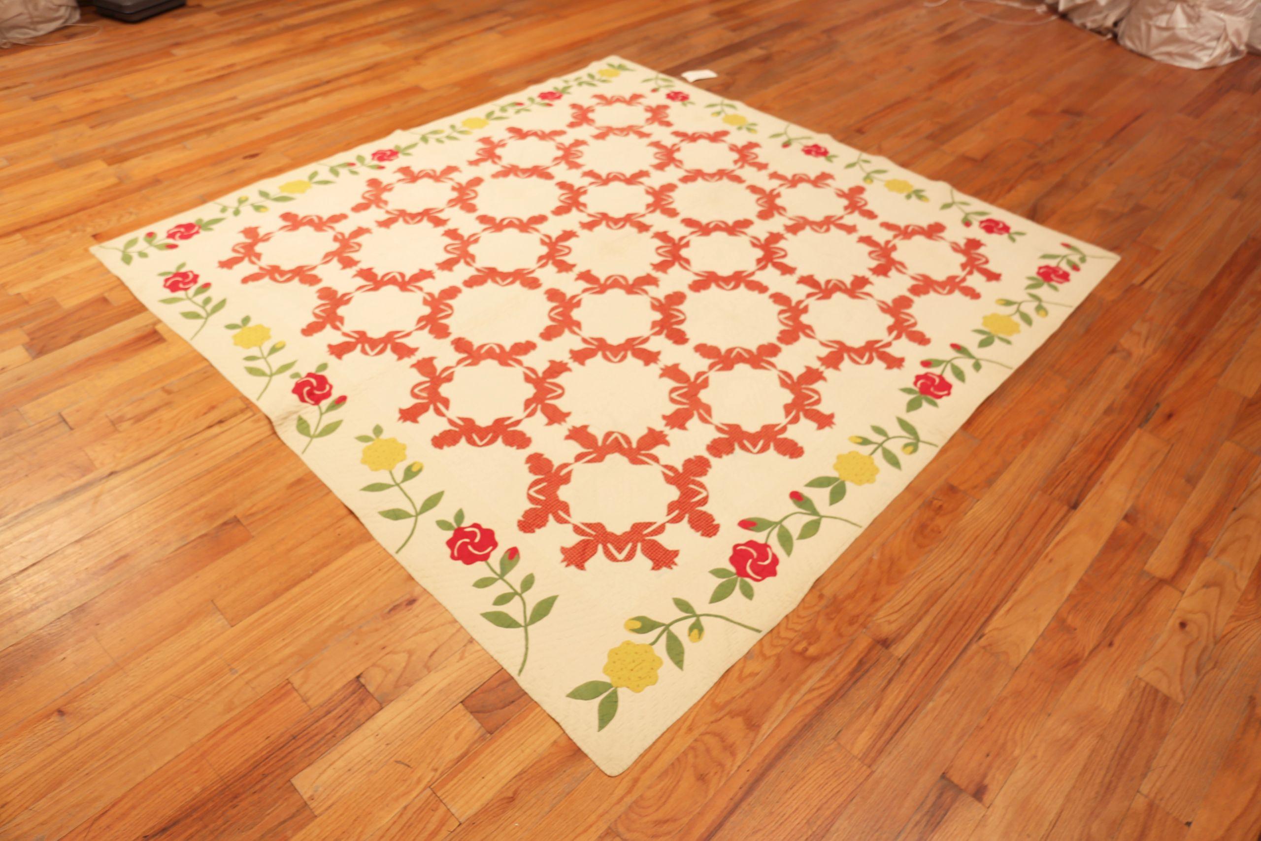 Geometric Patterned Ivory Floral Trim Antique American Wreath Quilt Textile, Country of Origin: America, Circa Date: 1850-1870