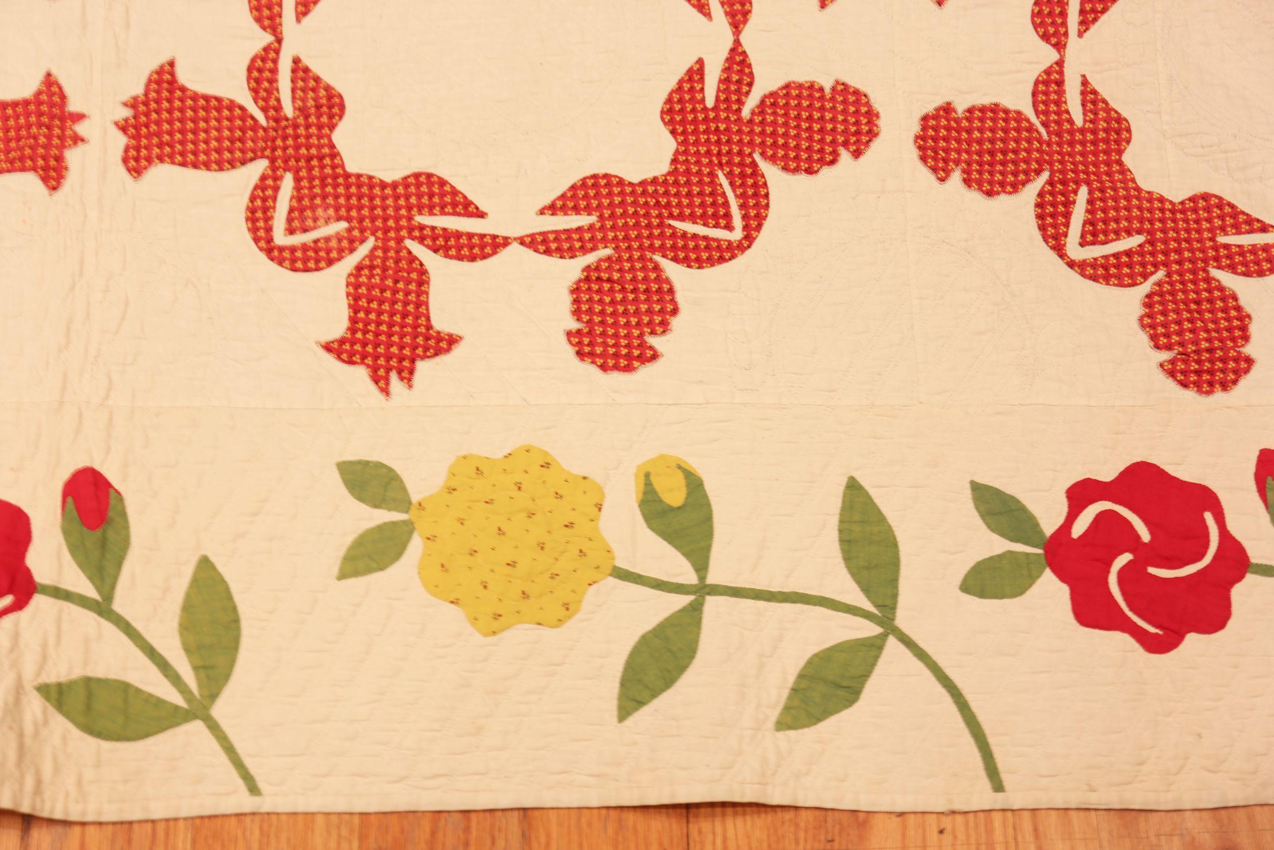 19th Century Nazmiyal Collection Antique American Wreath Quilt Textile 7 ft 1 in x 7 ft 2 in For Sale