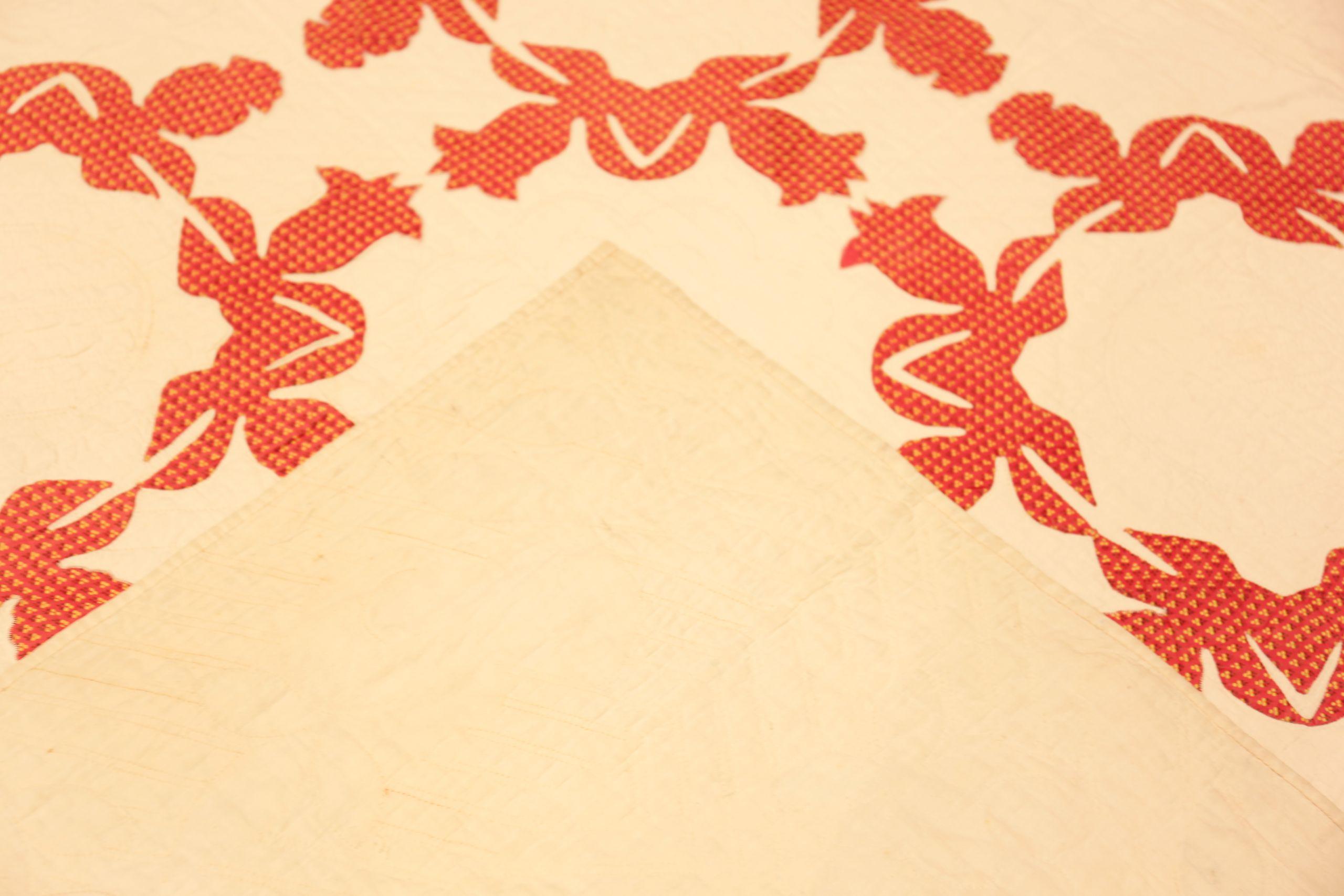 Cotton Nazmiyal Collection Antique American Wreath Quilt Textile 7 ft 1 in x 7 ft 2 in For Sale