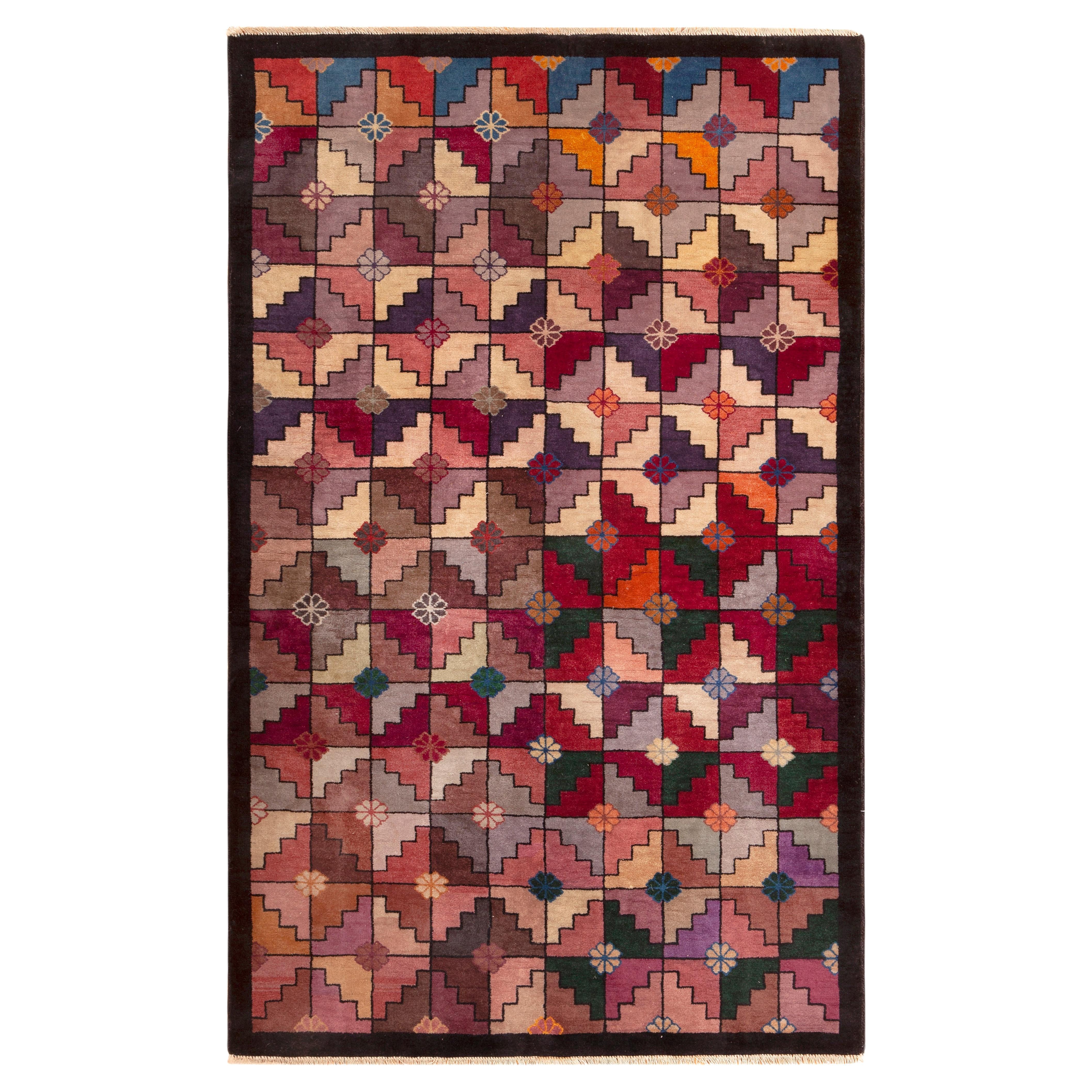 Nazmiyal Collection Tappeto cinese antico Art Deco 4 ft 2 in x 6 ft 10 in in vendita
