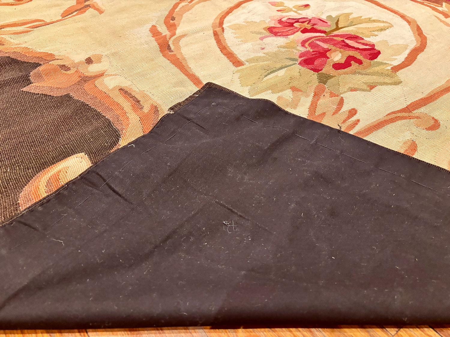 Nazmiyal Collection Antike Aubusson Teppich 9 ft 8 in x 12 ft 7 in im Angebot 3