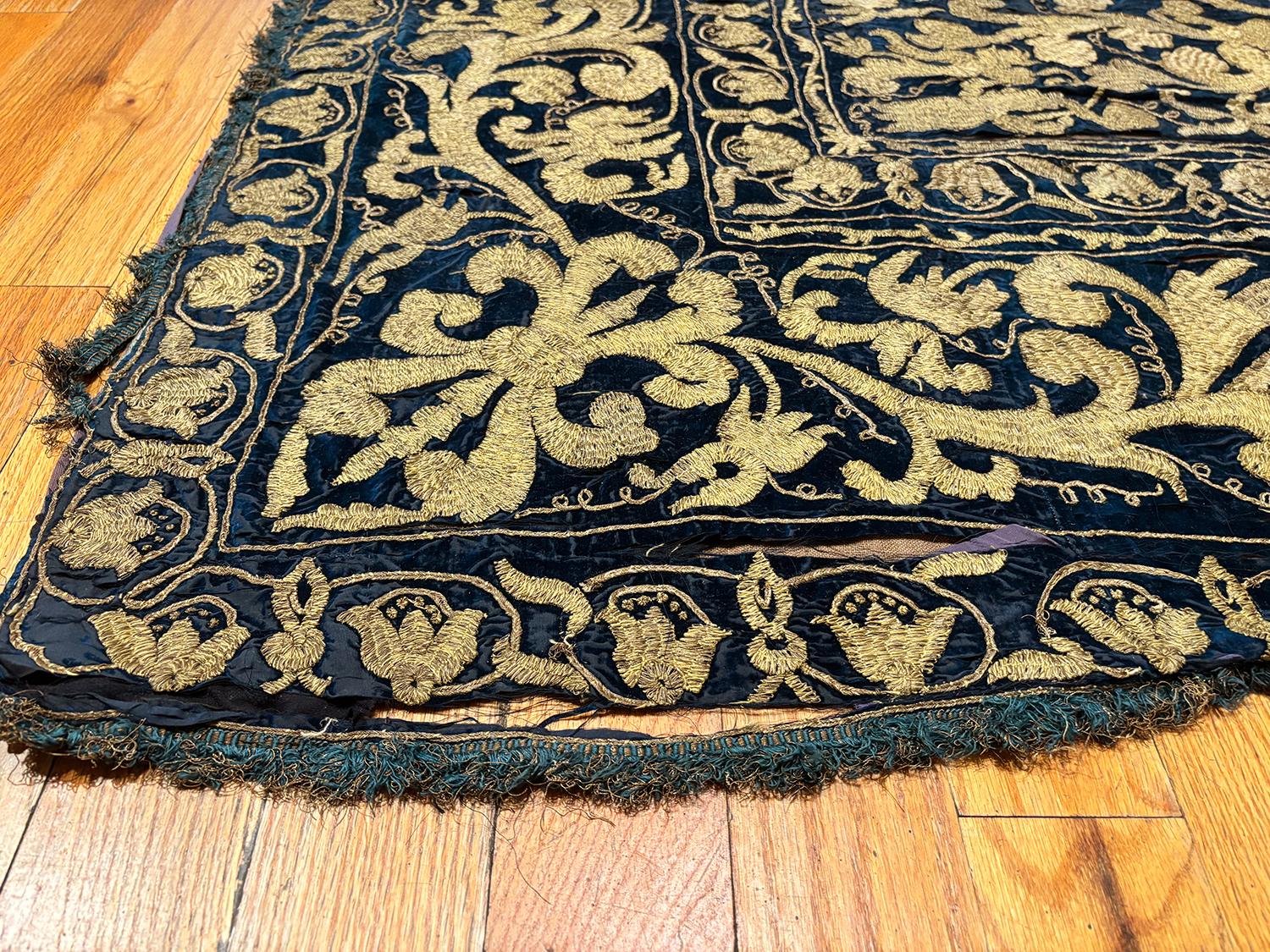 Nazmiyal Collection Antico ricamo balcanico tessile in vendita 3