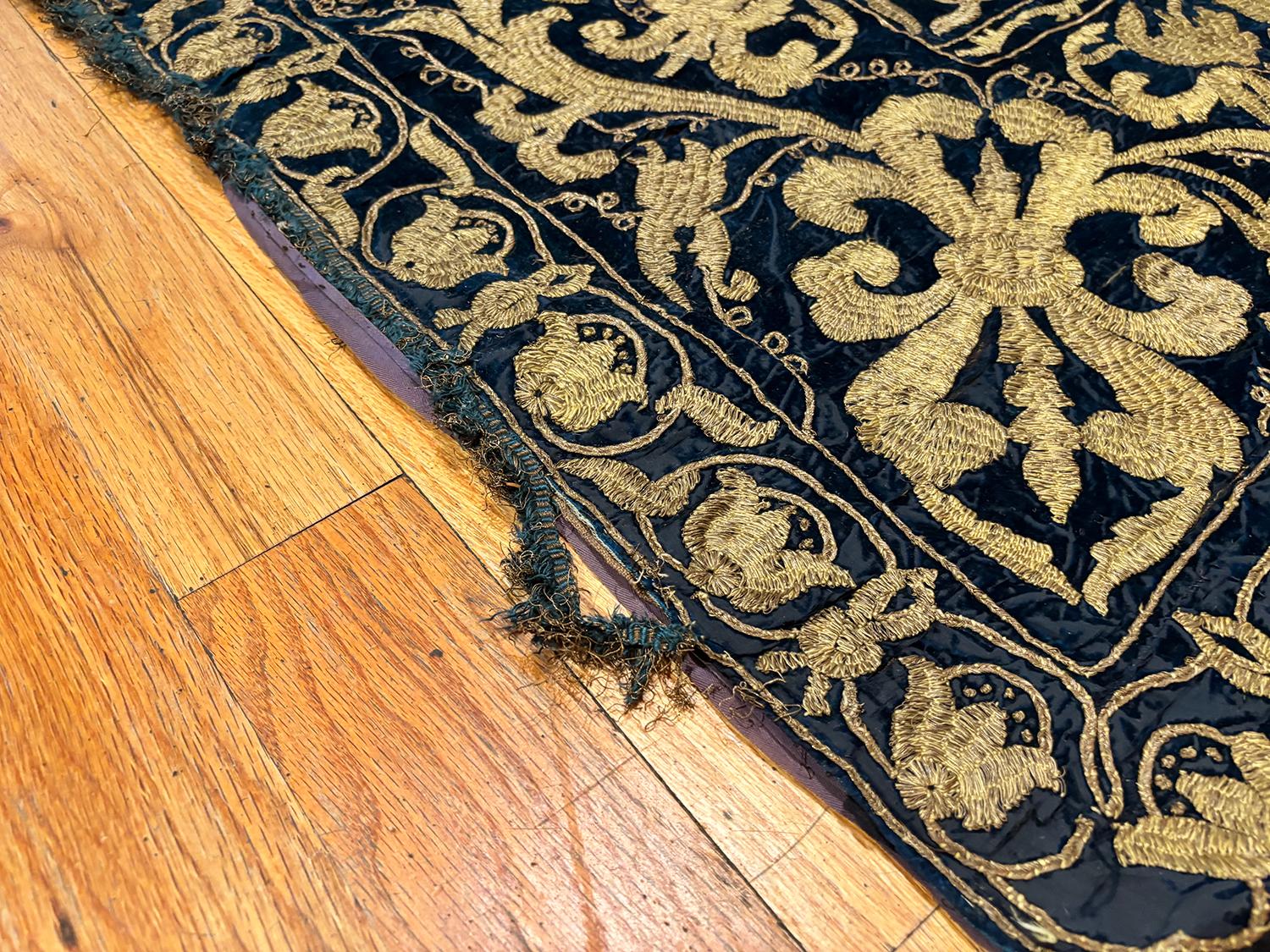 Nazmiyal Collection Antico ricamo balcanico tessile in vendita 4