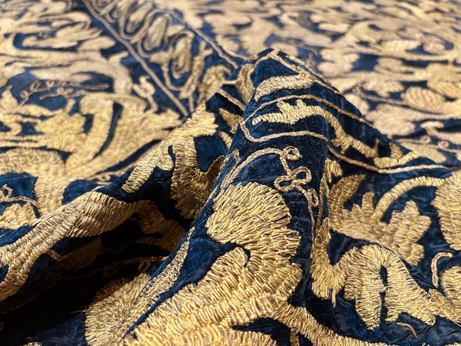 Nazmiyal Collection Antico ricamo balcanico tessile in vendita 5