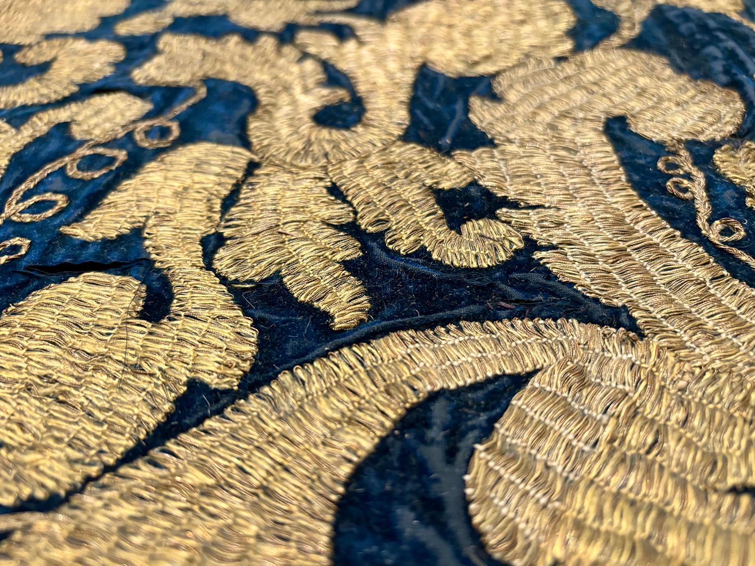 Nazmiyal Collection Antico ricamo balcanico tessile In condizioni buone in vendita a New York, NY