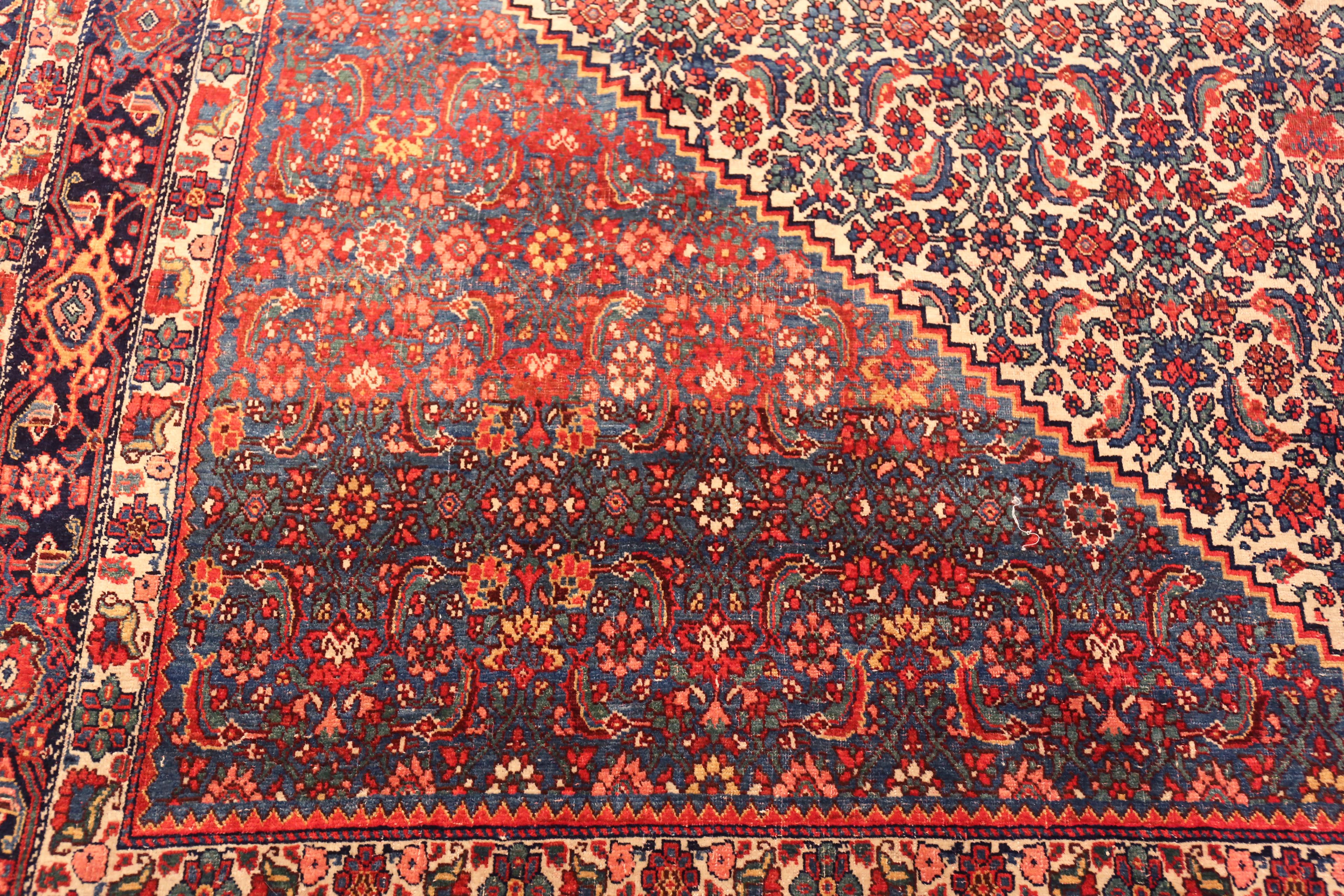 Nazmiyal Collection Antike Bidjar Teppich 9 ft 4 in x 14 ft 6 in (Handgeknüpft) im Angebot