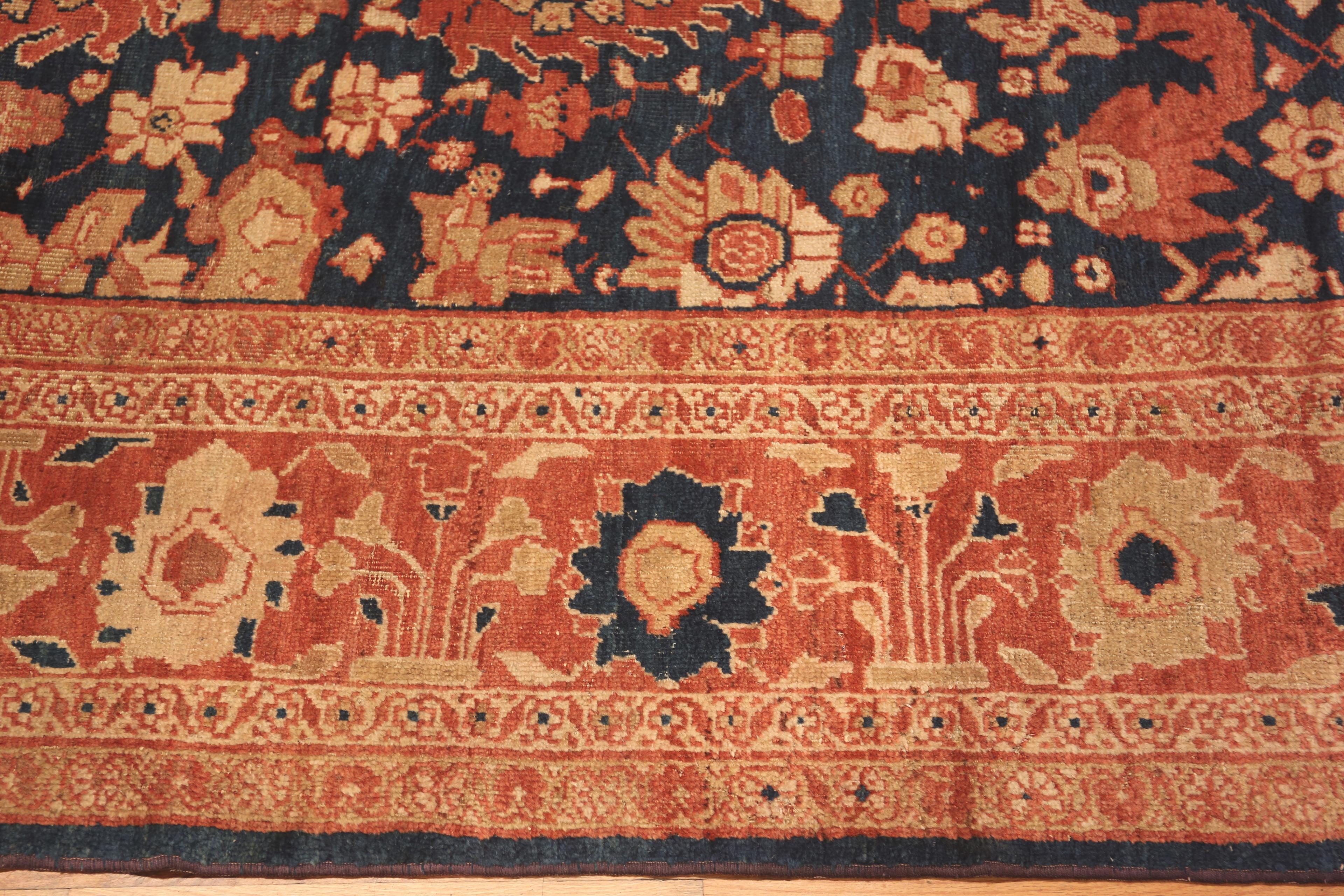 Antiker blauer persischer Sultanabad-Teppich aus Sultanabad. 12 ft 2 in x 14 ft 2 in (Persisch) im Angebot