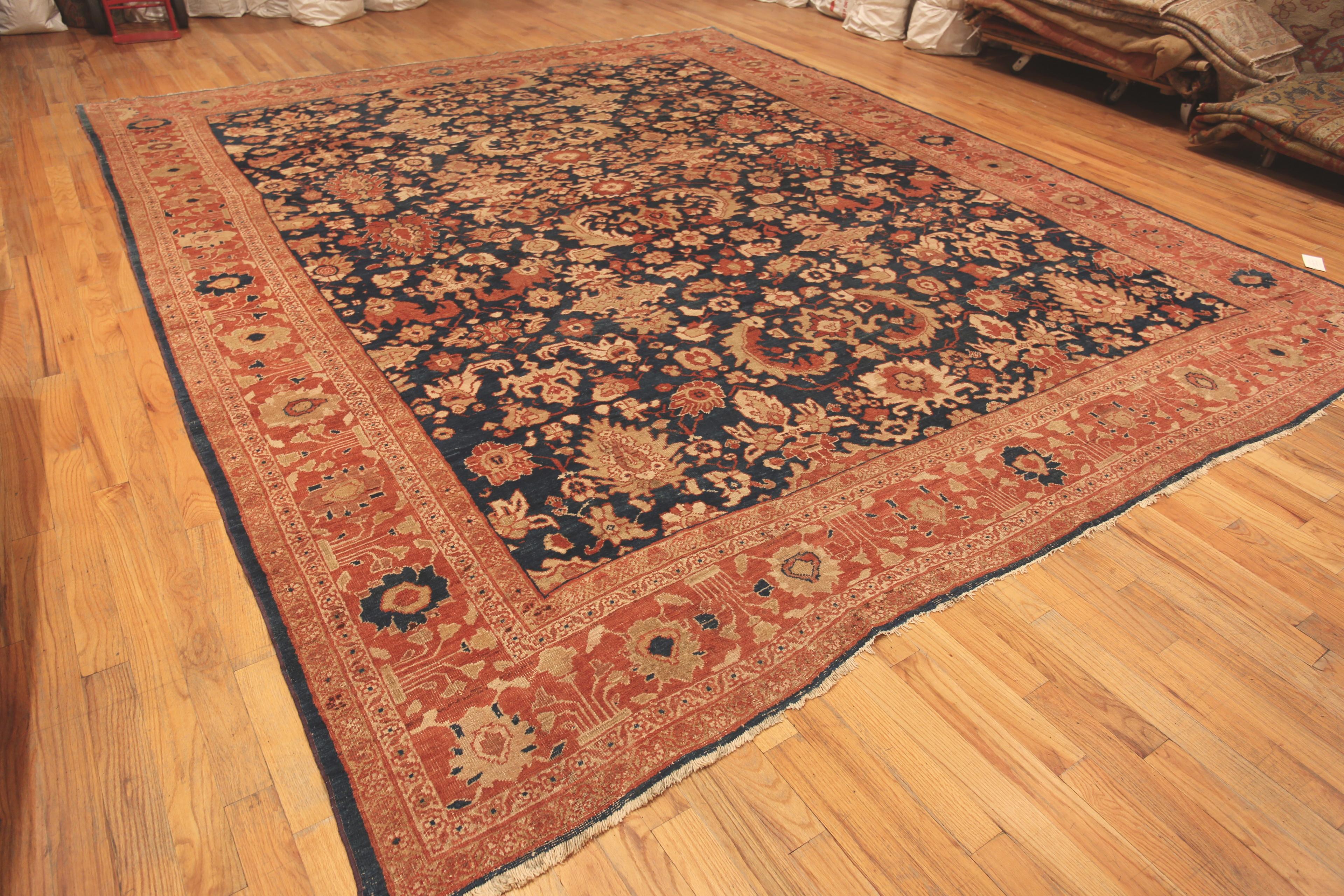 Antique Blue Persian Sultanabad Rug. 12 ft 2 in x 14 ft 2 in In Good Condition For Sale In New York, NY