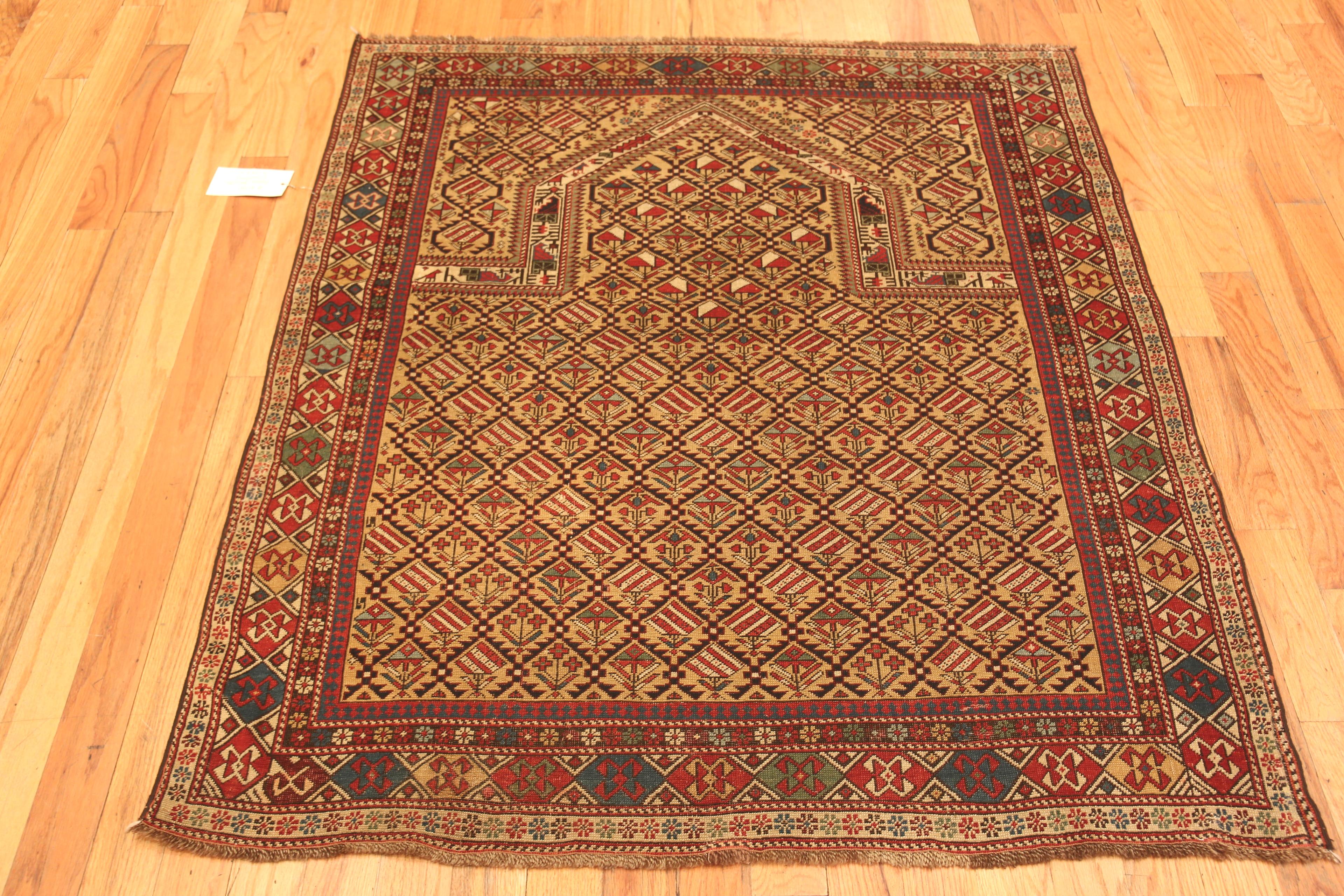 Antique Caucasian Dagestan Prayer Rug, Country of Origin: Caucasian rug, Circa date: 1890. Size: 5 ft x 4 ft 5 in (1.52 m x 1.35 m)