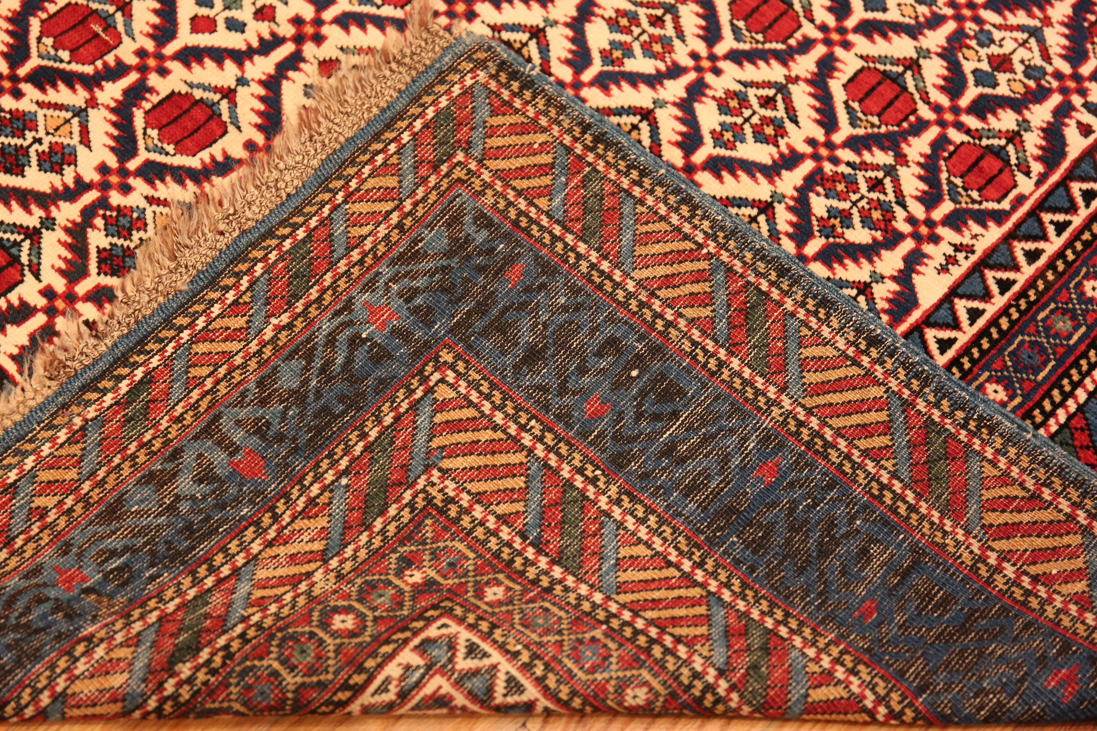 Antique Caucasian Dagestan Rug. 4 ft 3 in x 6 ft 9 in For Sale 1