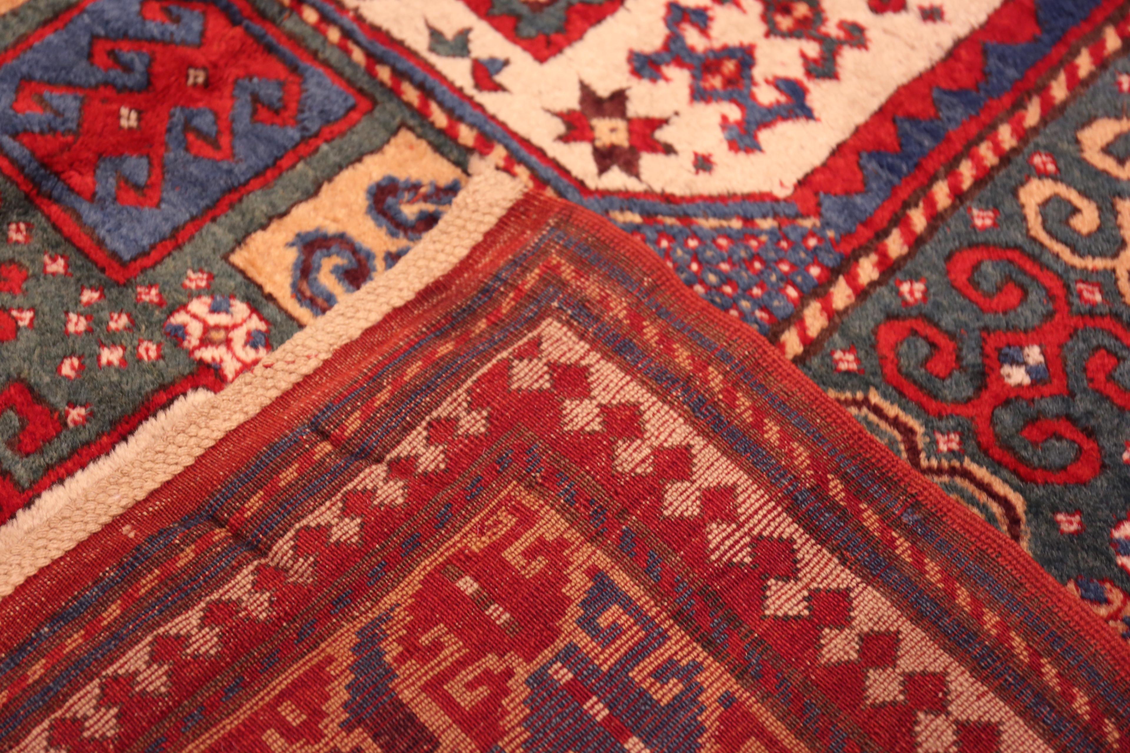 Nazmiyal Collection Antike kaukasischen Karachopf Kazak Teppich 5 ft 8 in x 7 ft 4 in im Angebot 4