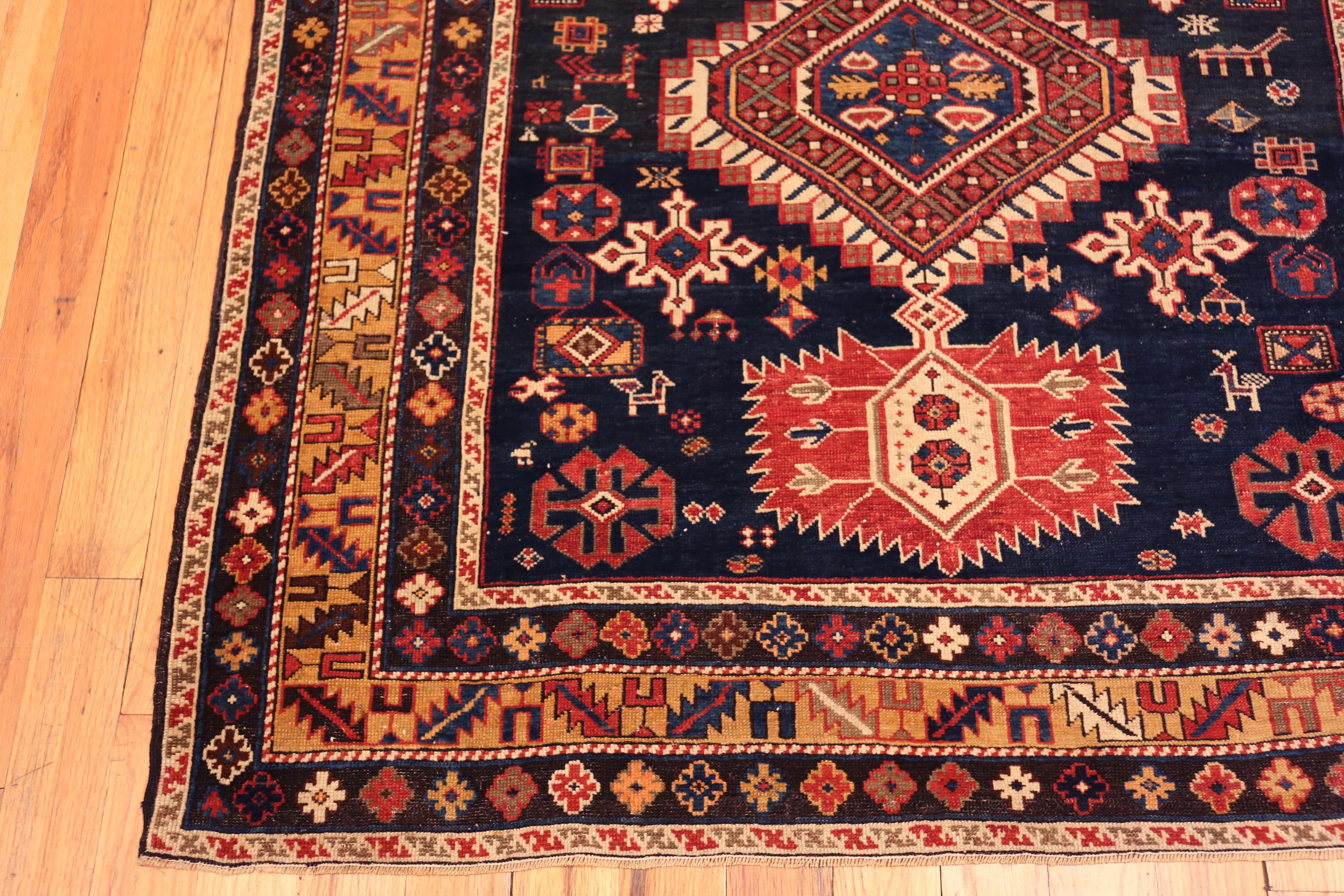 Collection Nazmiyal Collection Antique Caucasian Shirvan 4 ft 3 in x 7 ft en vente 2