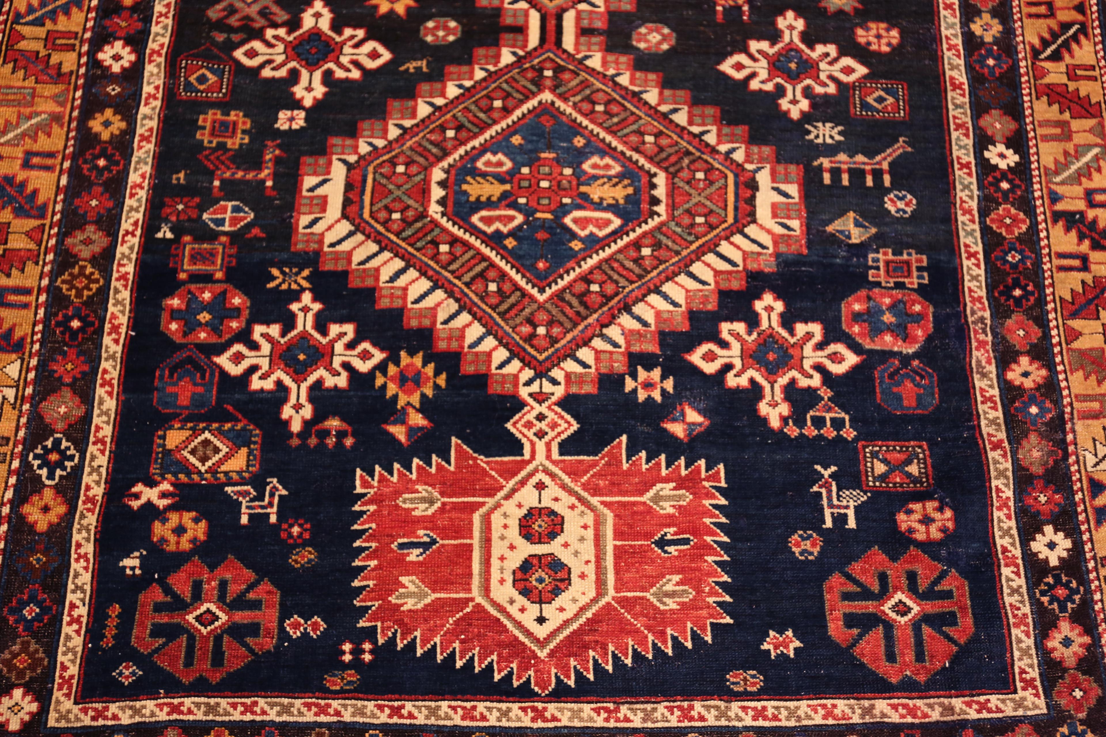 Perse Collection Nazmiyal Collection Antique Caucasian Shirvan 4 ft 3 in x 7 ft en vente