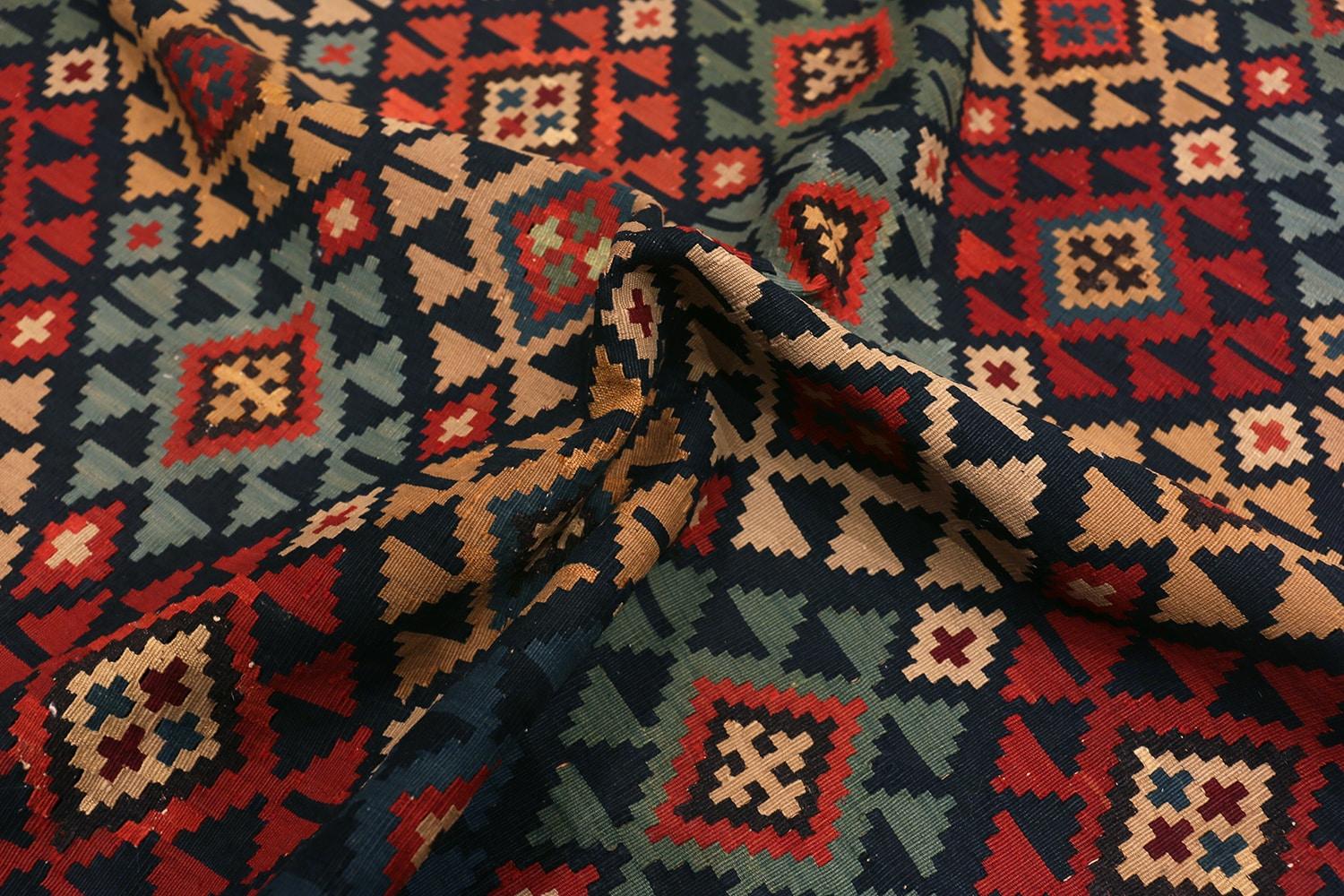 Antique Caucasian Shirvan Kilim. 5 ft. 3 in x 10 ft. 7 in In Good Condition For Sale In New York, NY