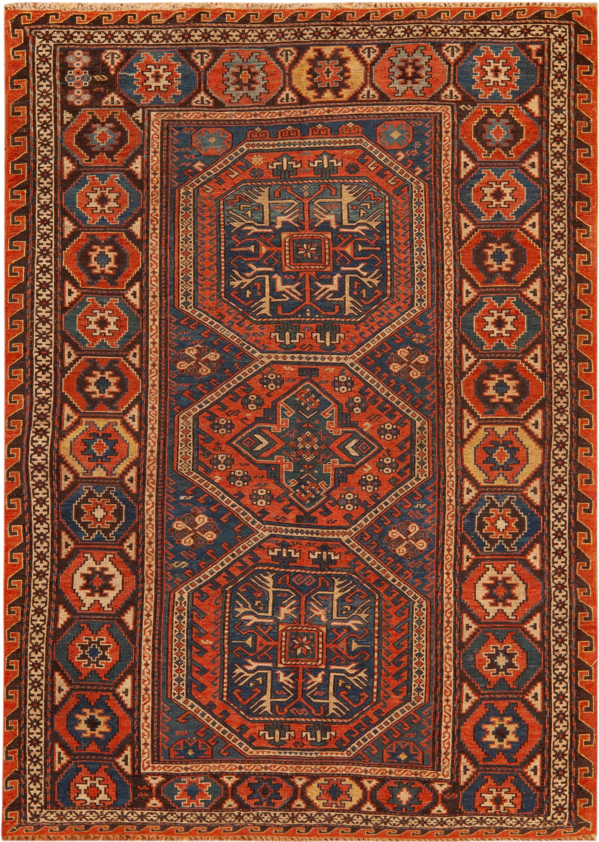 Nazmiyal Collection Antique Caucasian Soumak Rug 4 ft x 5 ft 7 in Caucásico en venta