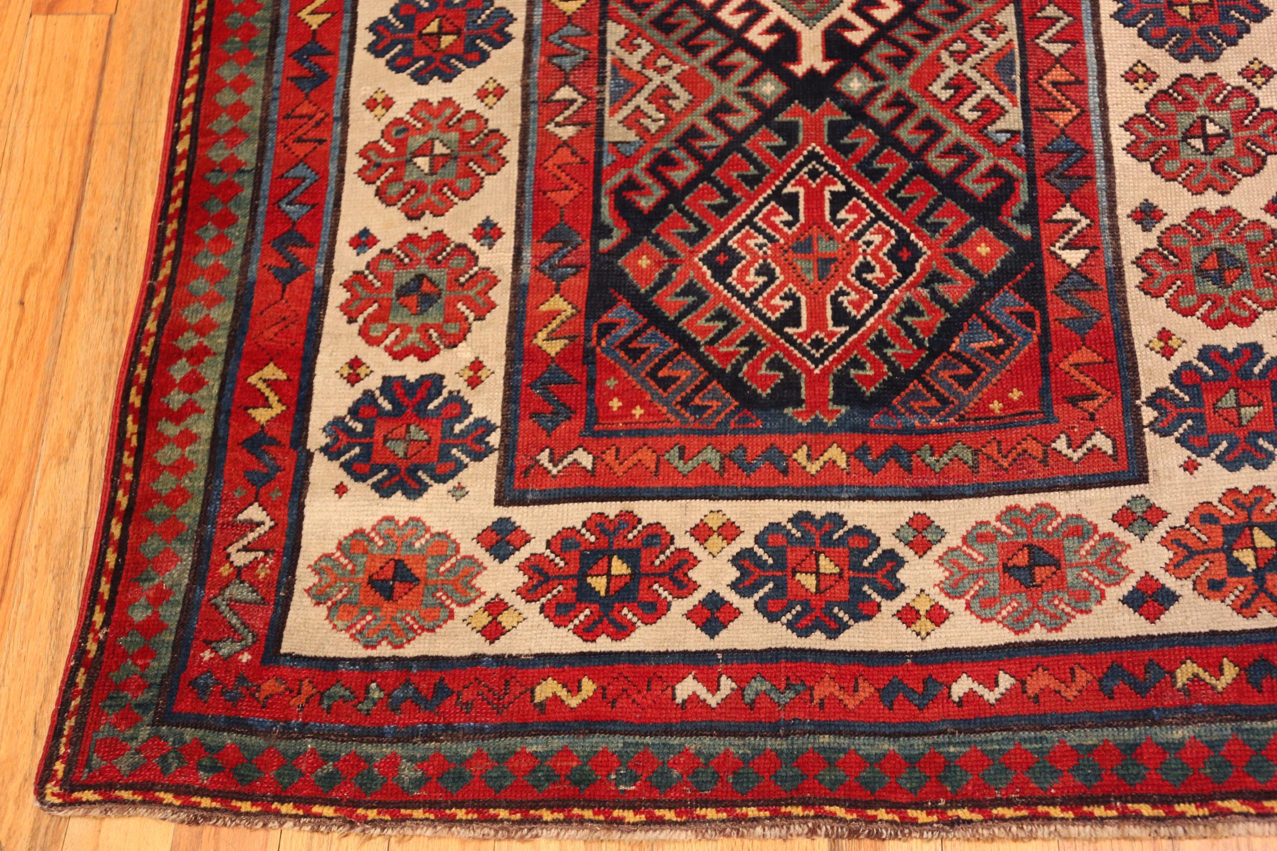 Nazmiyal Collection Antique Caucasian Talish Rug 3 ft 10 in x 8 ft 10 in In Good Condition For Sale In New York, NY