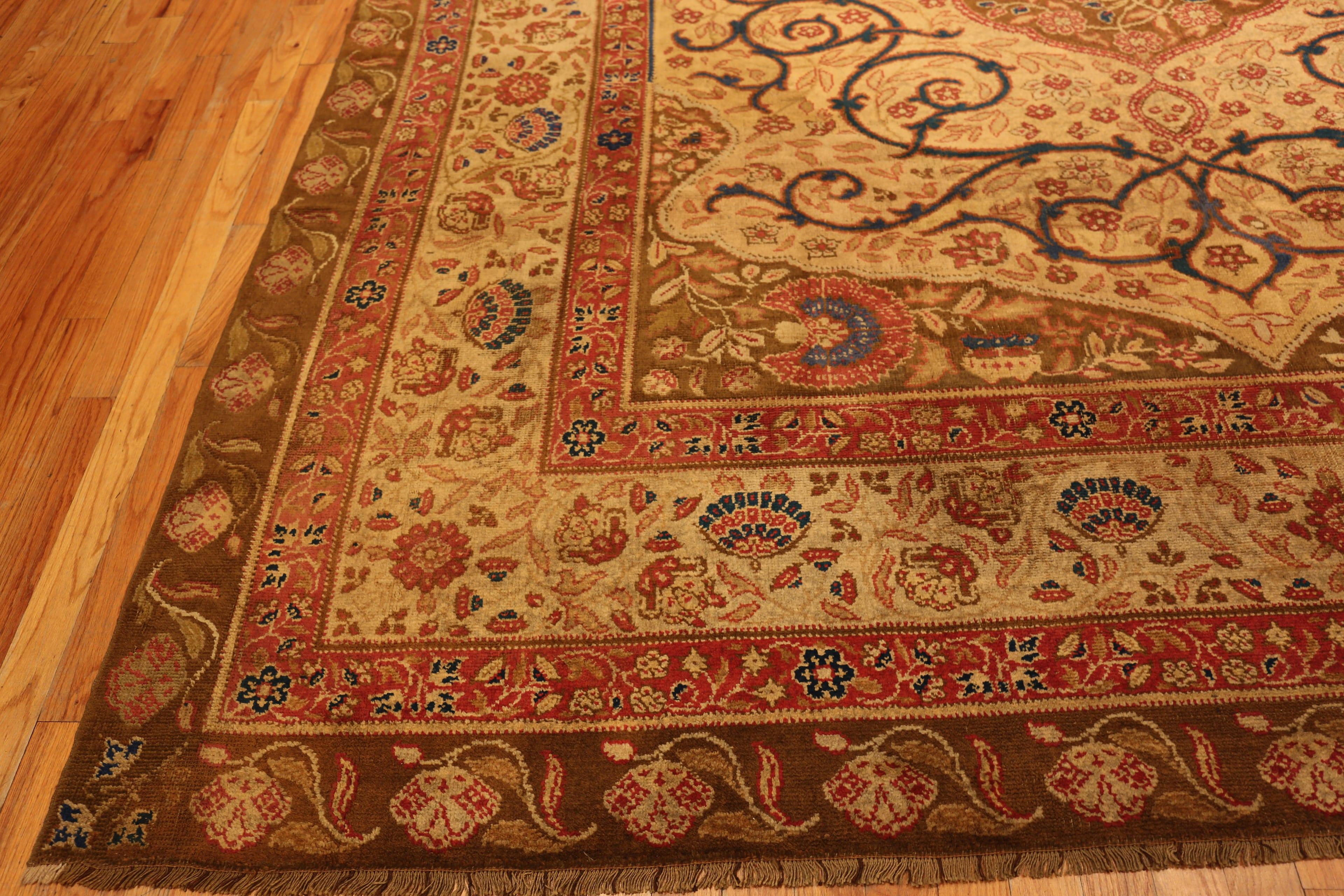 Nazmiyal Collection Antike keltische Irish Rug11 ft 4 in x 13 ft (Irisch) im Angebot