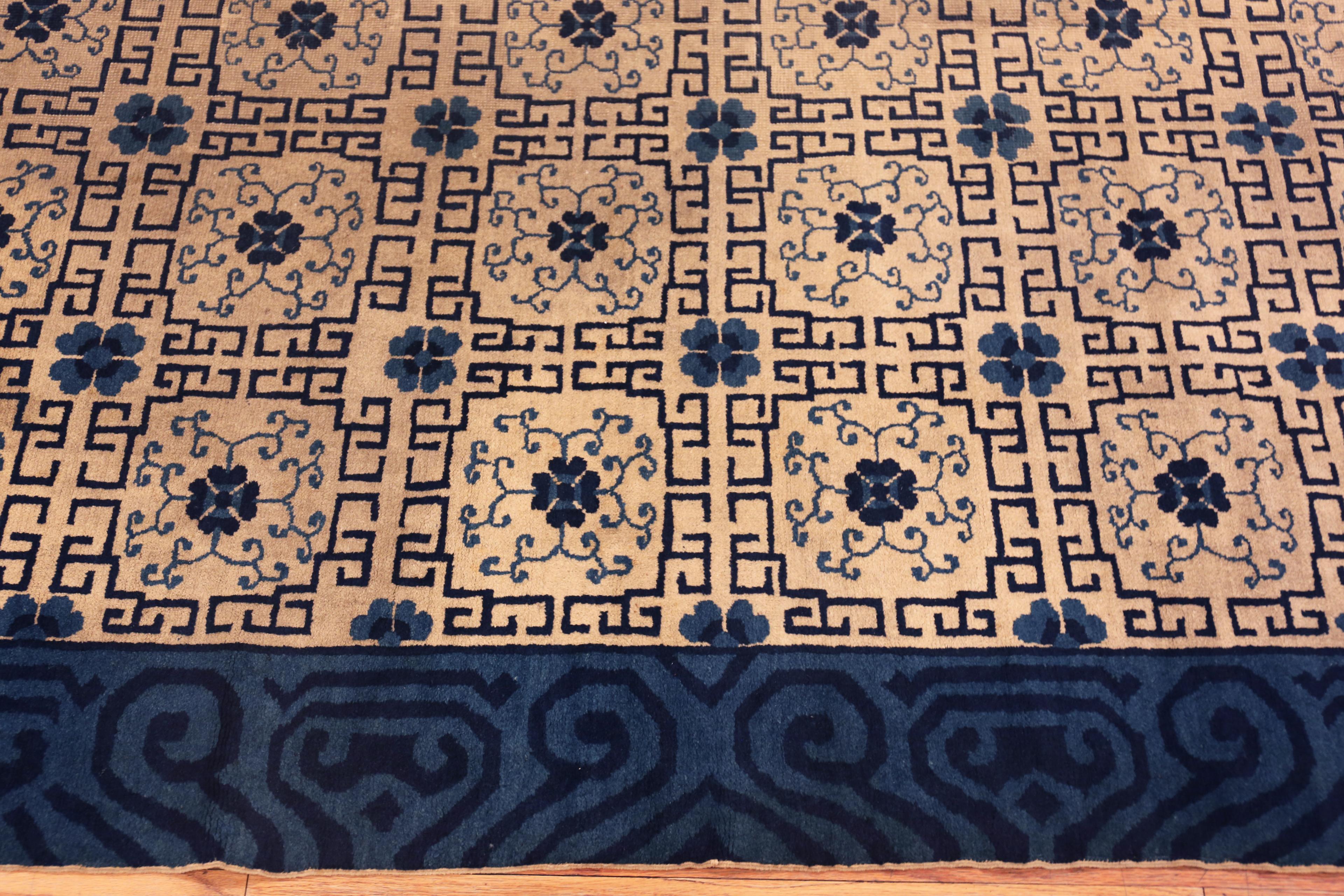 Chinois Collection S S Collection antique chinoise 5 ft 10 in x 8 ft 4 in en vente