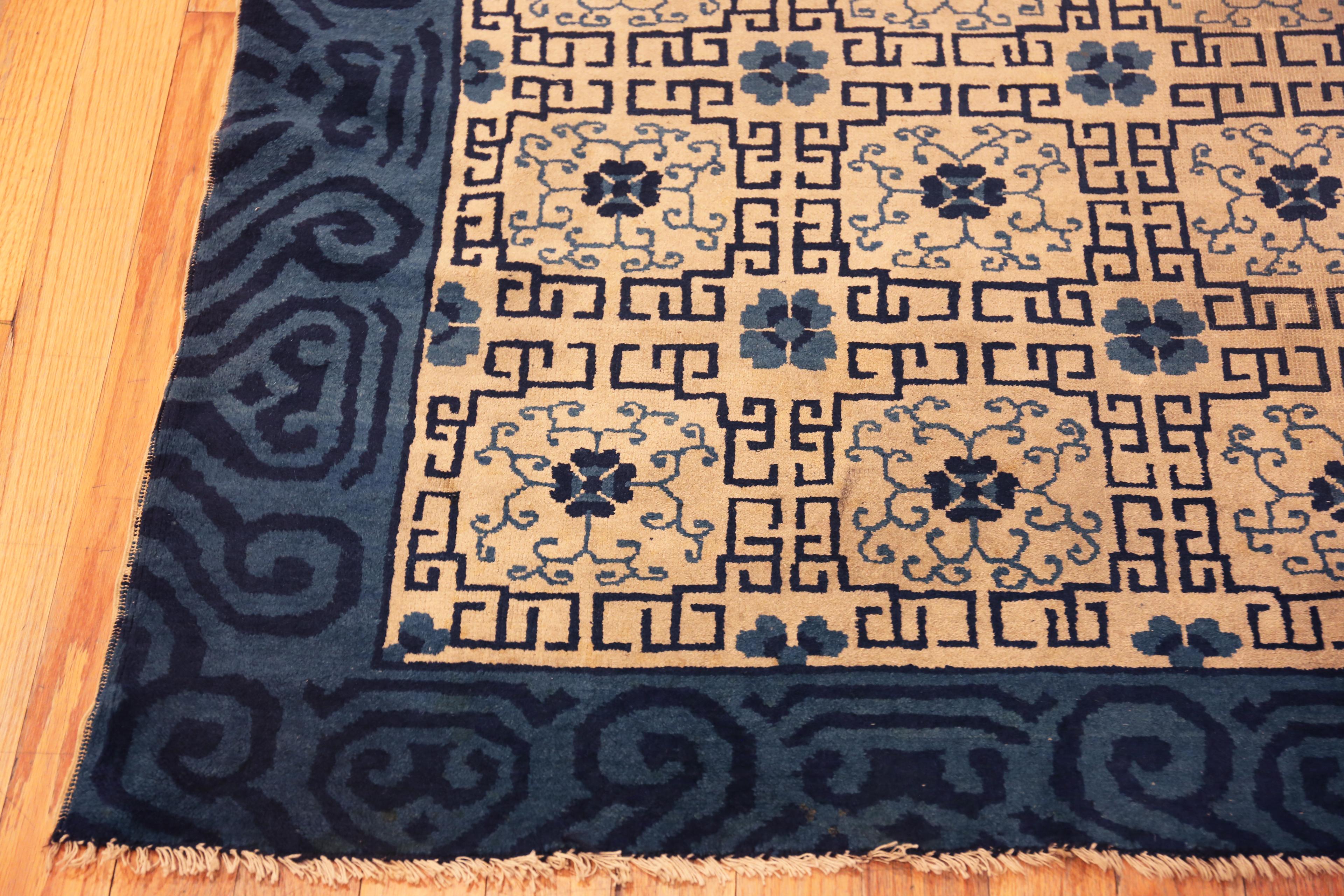 Laine Collection S S Collection antique chinoise 5 ft 10 in x 8 ft 4 in en vente