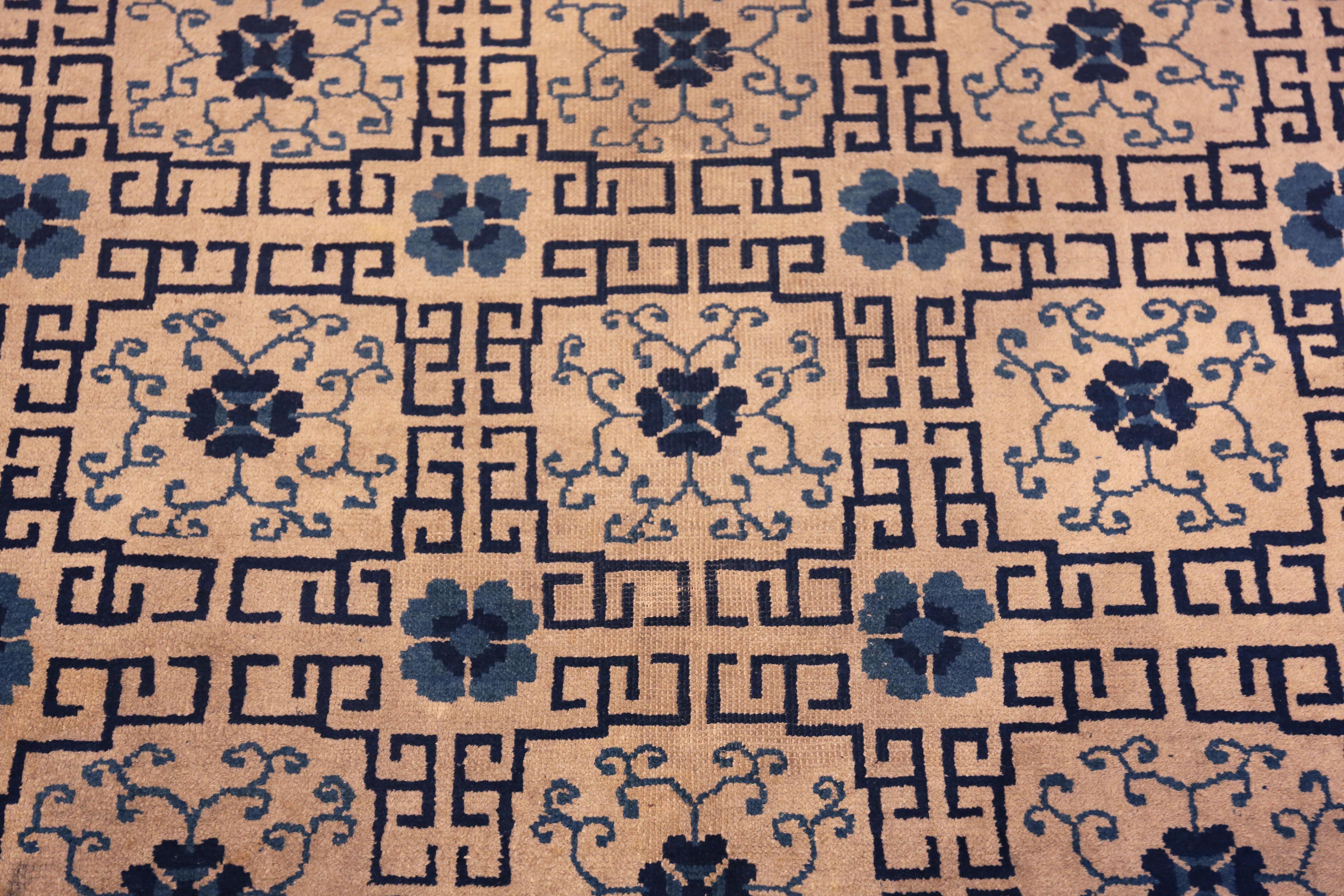 Collection S S Collection antique chinoise 5 ft 10 in x 8 ft 4 in en vente 1