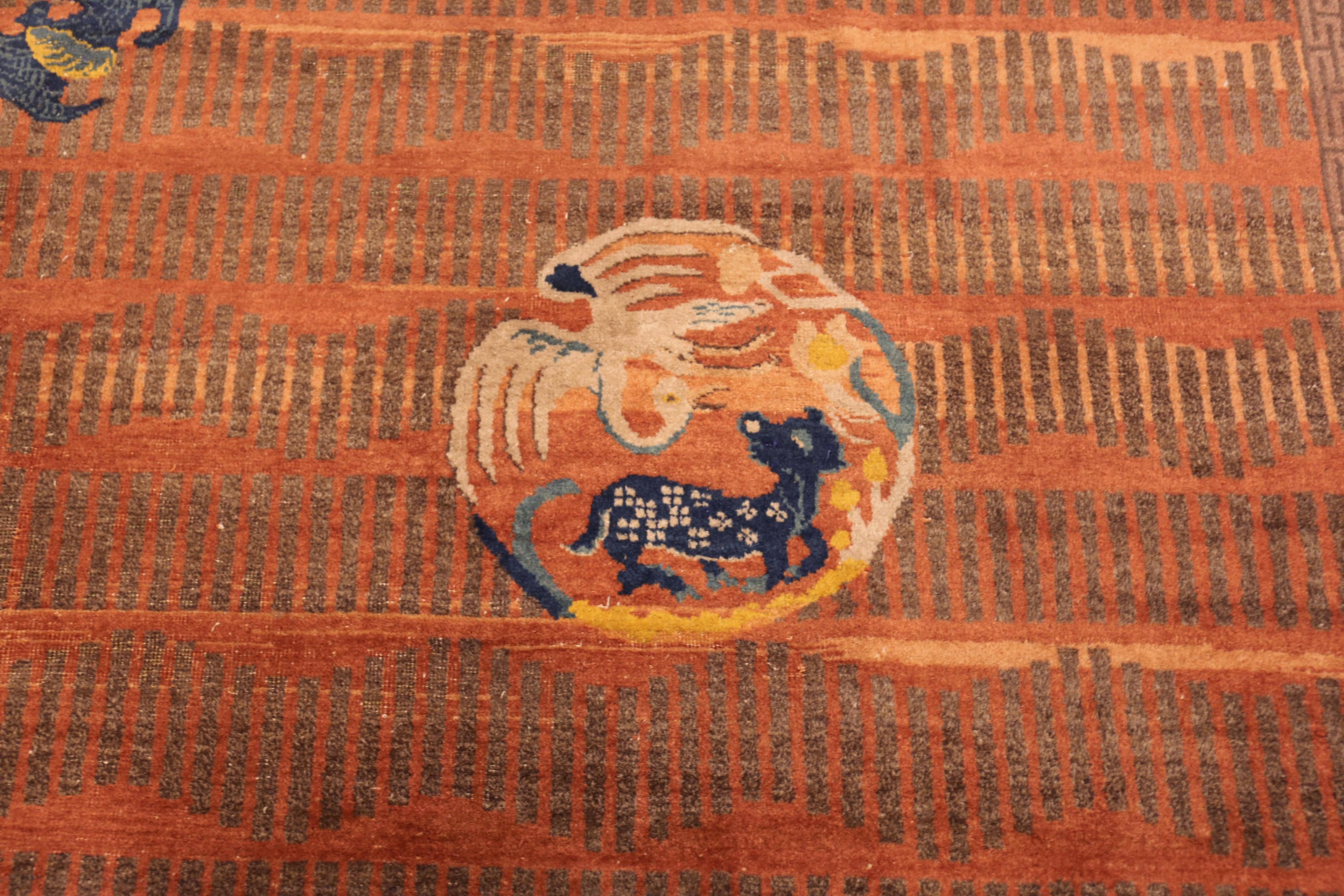 Collection Nazmiyal Collection Antique Chinese Rug 8 ft 10 in x 13 ft 4 in Bon état - En vente à New York, NY