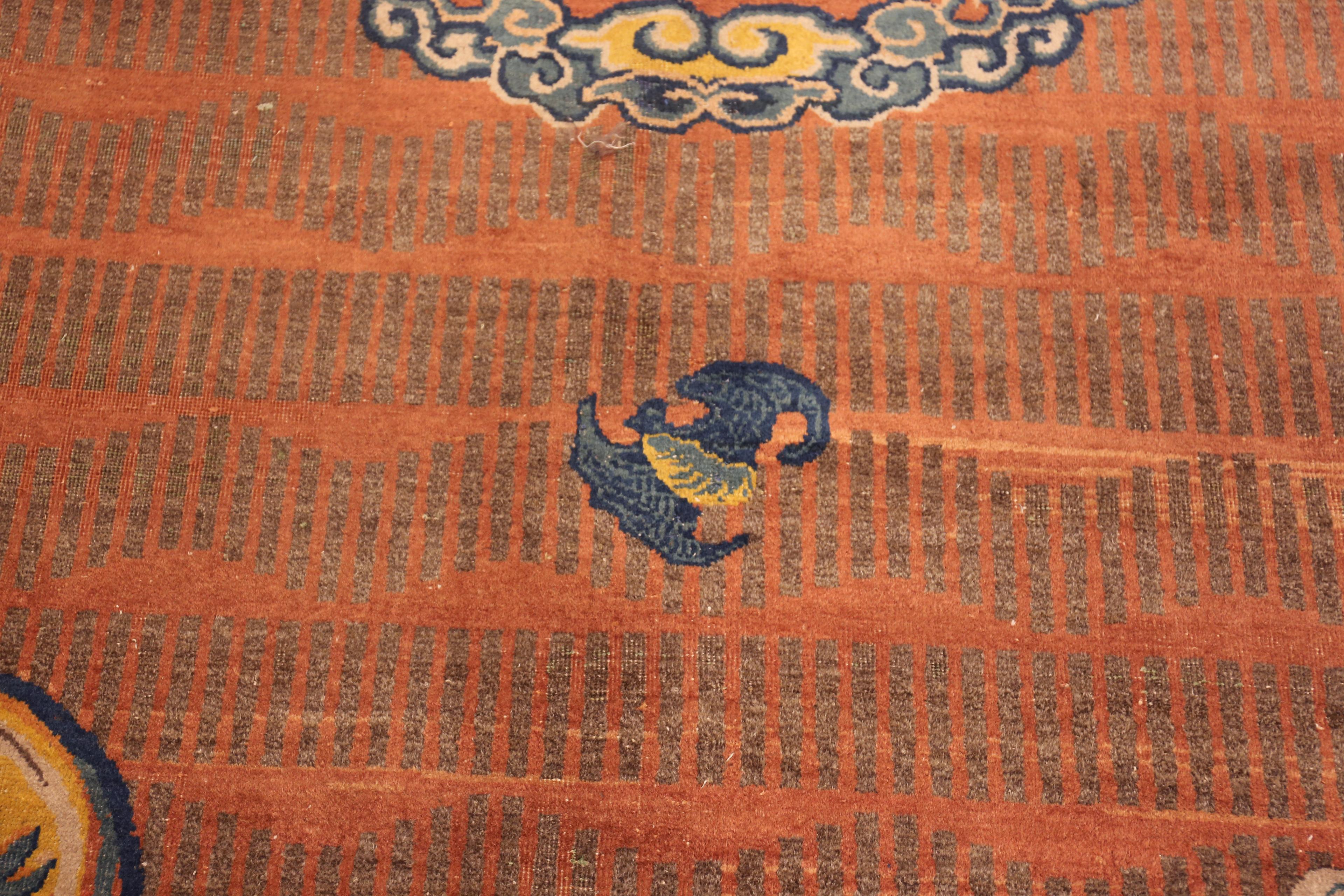 20ième siècle Collection Nazmiyal Collection Antique Chinese Rug 8 ft 10 in x 13 ft 4 in en vente