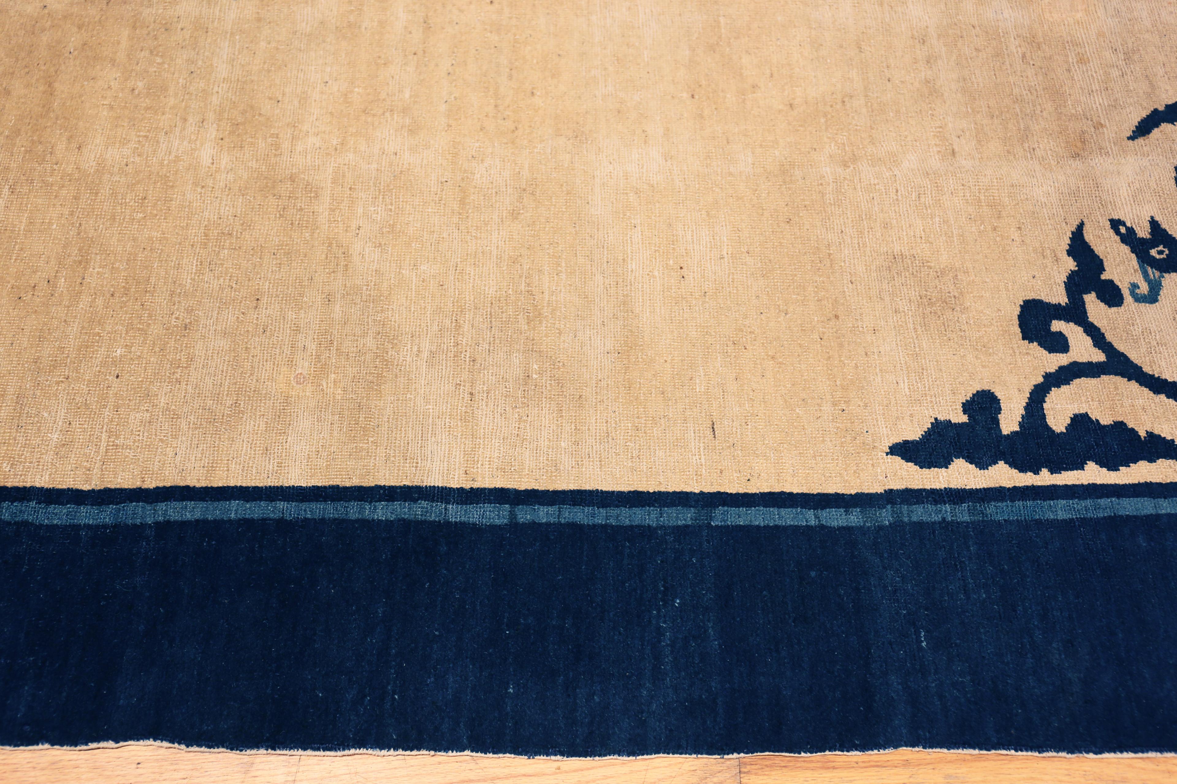 Collection Nazmiyal Collection antique chinoise avec dragon 7 ft 10 in x 9 ft 7 in Bon état - En vente à New York, NY