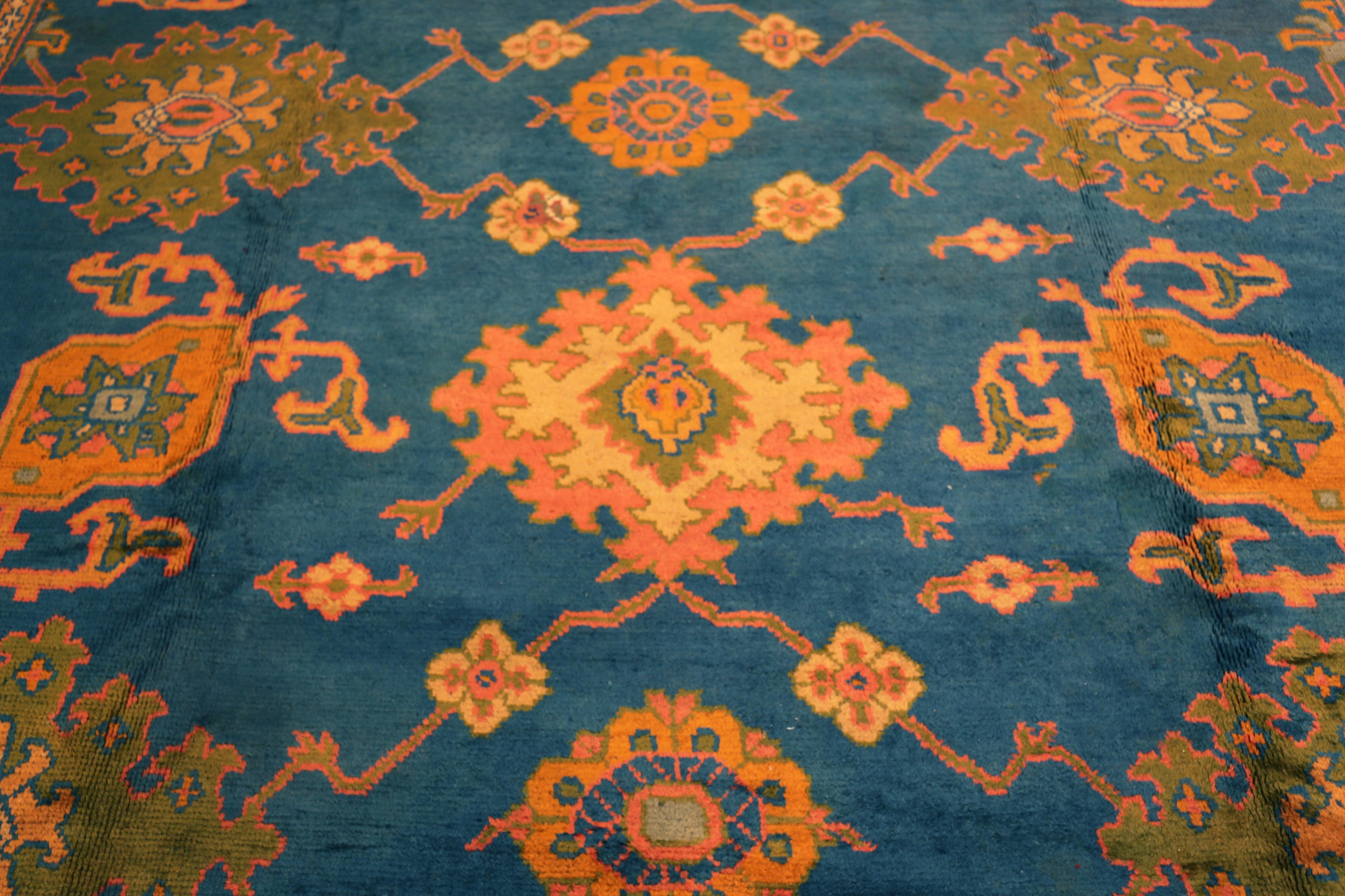 Nazmiyal Collection Antike Donegal Irish Rug 11 ft 10 in x 15 ft 9 in (Irisch) im Angebot