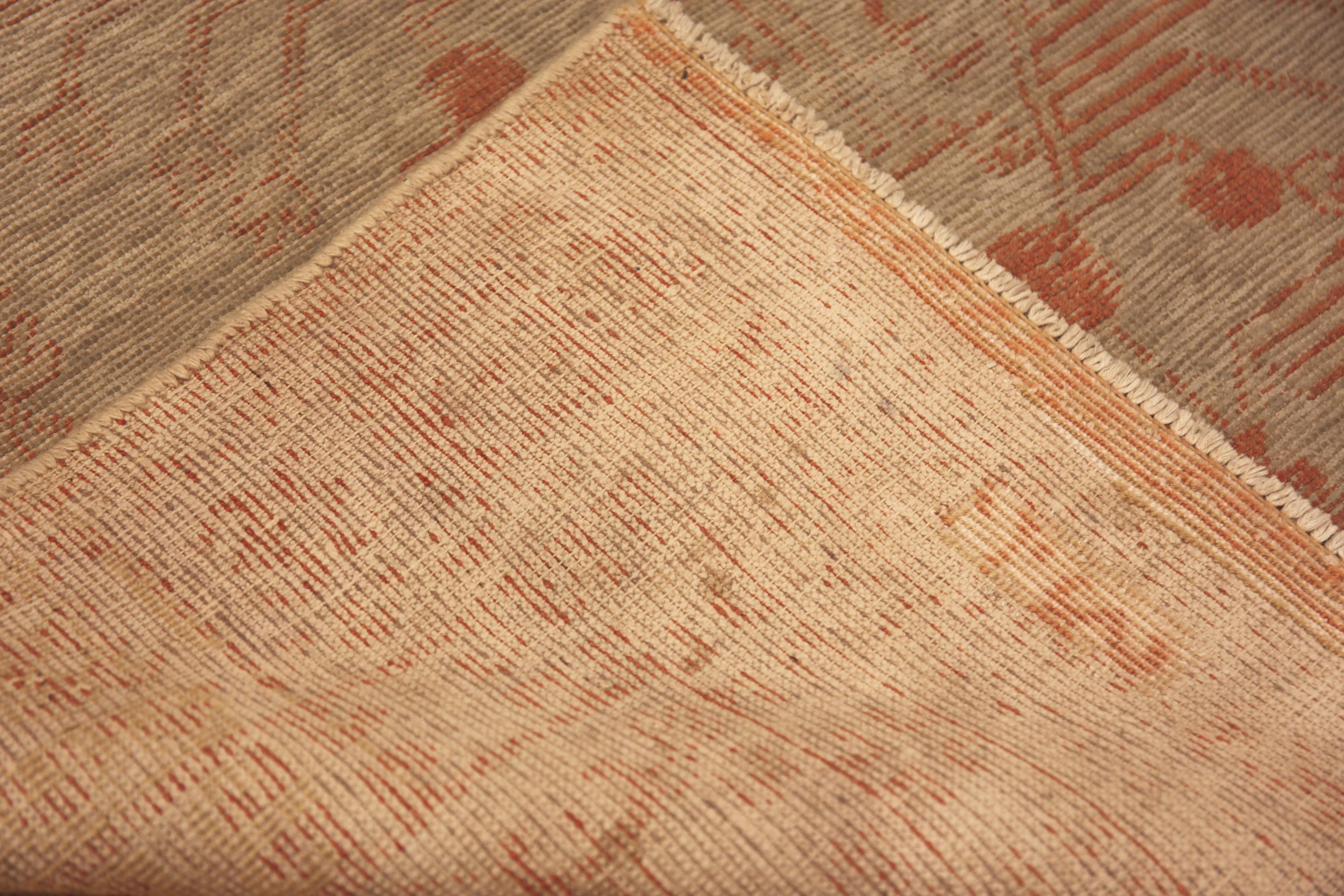 Antiker Ostturkestanischer Khotan-Teppich aus Ostturkestan. 4 ft 1 in x 8 ft (20. Jahrhundert) im Angebot