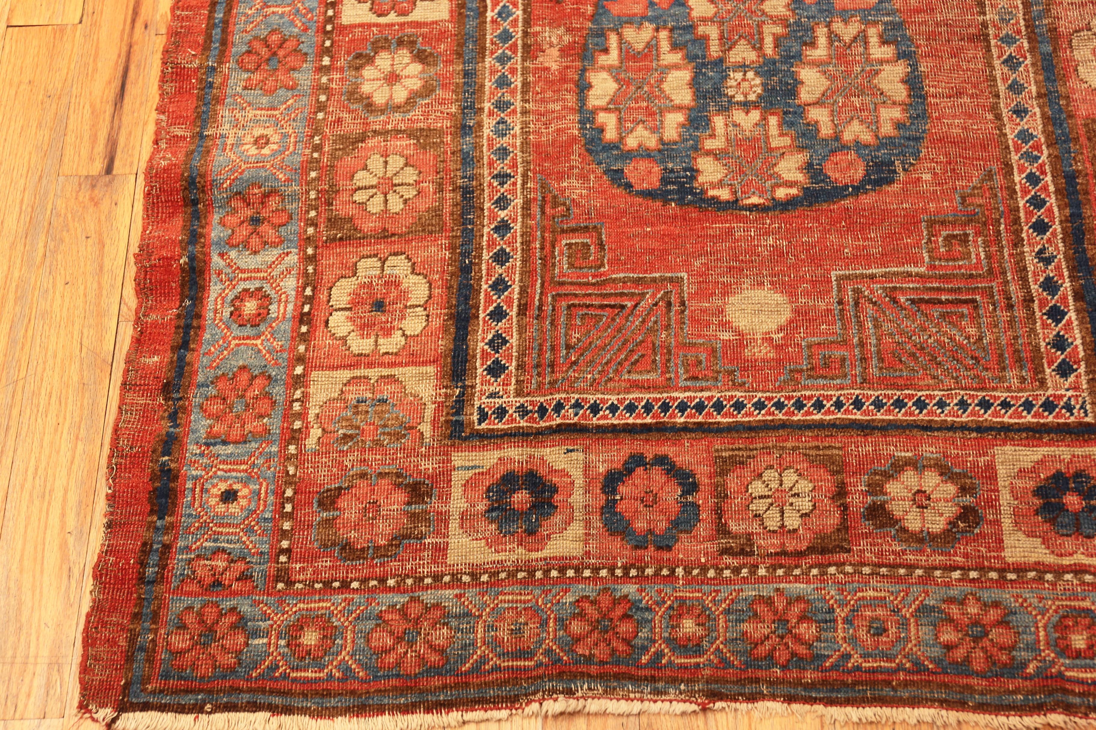 Collection Nazmiyal Collection Antique East Turkestan Khotan Rug 4 ft x 8 ft 2 in Bon état - En vente à New York, NY